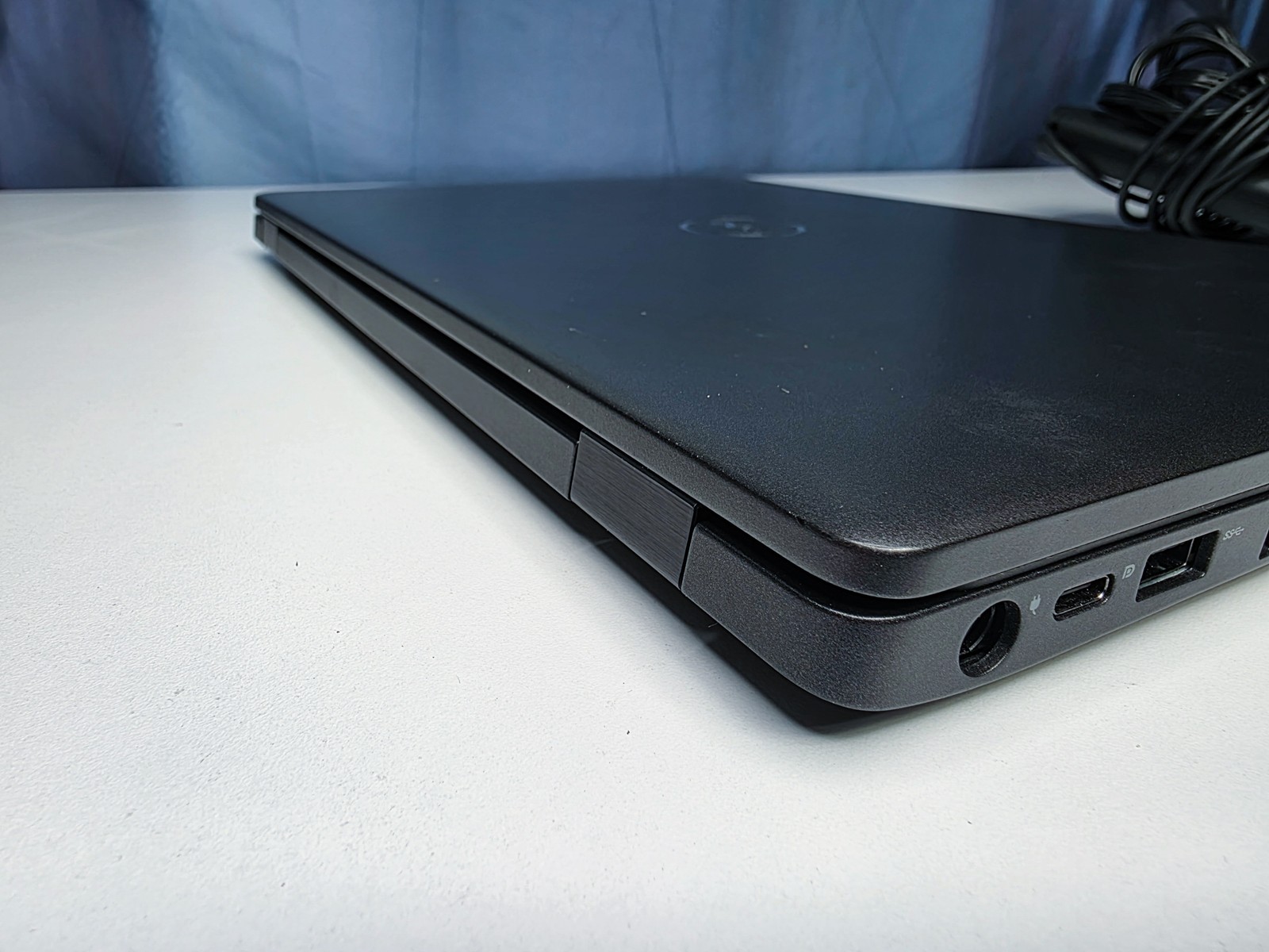Dell Latitude 5400 14″ Touch i5-8365U 16GB 256GB NVMe Backlit Win 11 Pro
