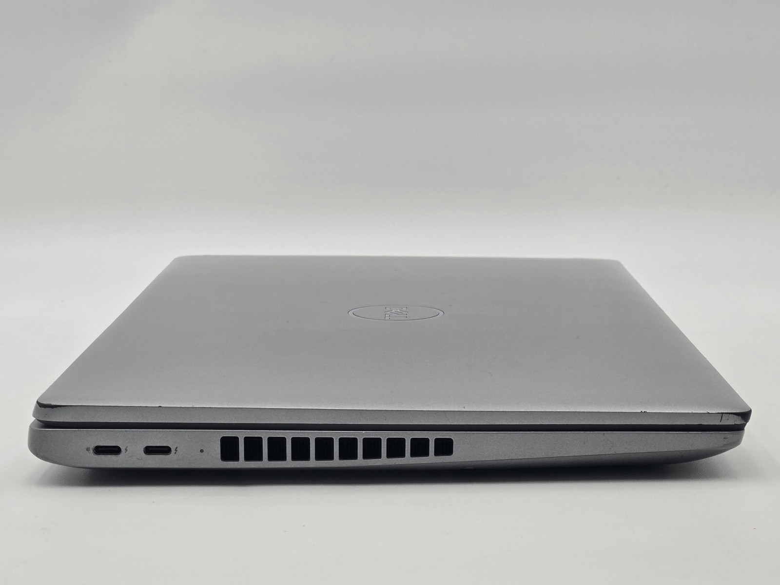 Dell Precision 3590 15 Core Ultra 7 165H RTX 500 Ada 16GB 512GB Grade D