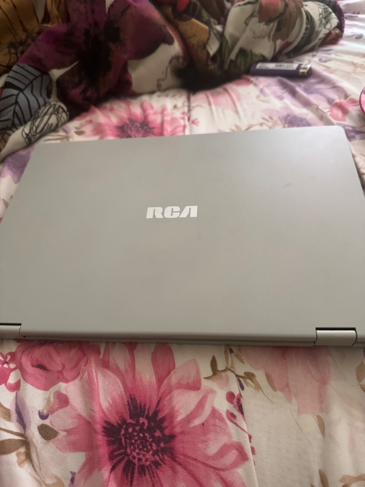 RCA 2 in 1 Laptop 4gb Ram, Silver, 116 GB Storage