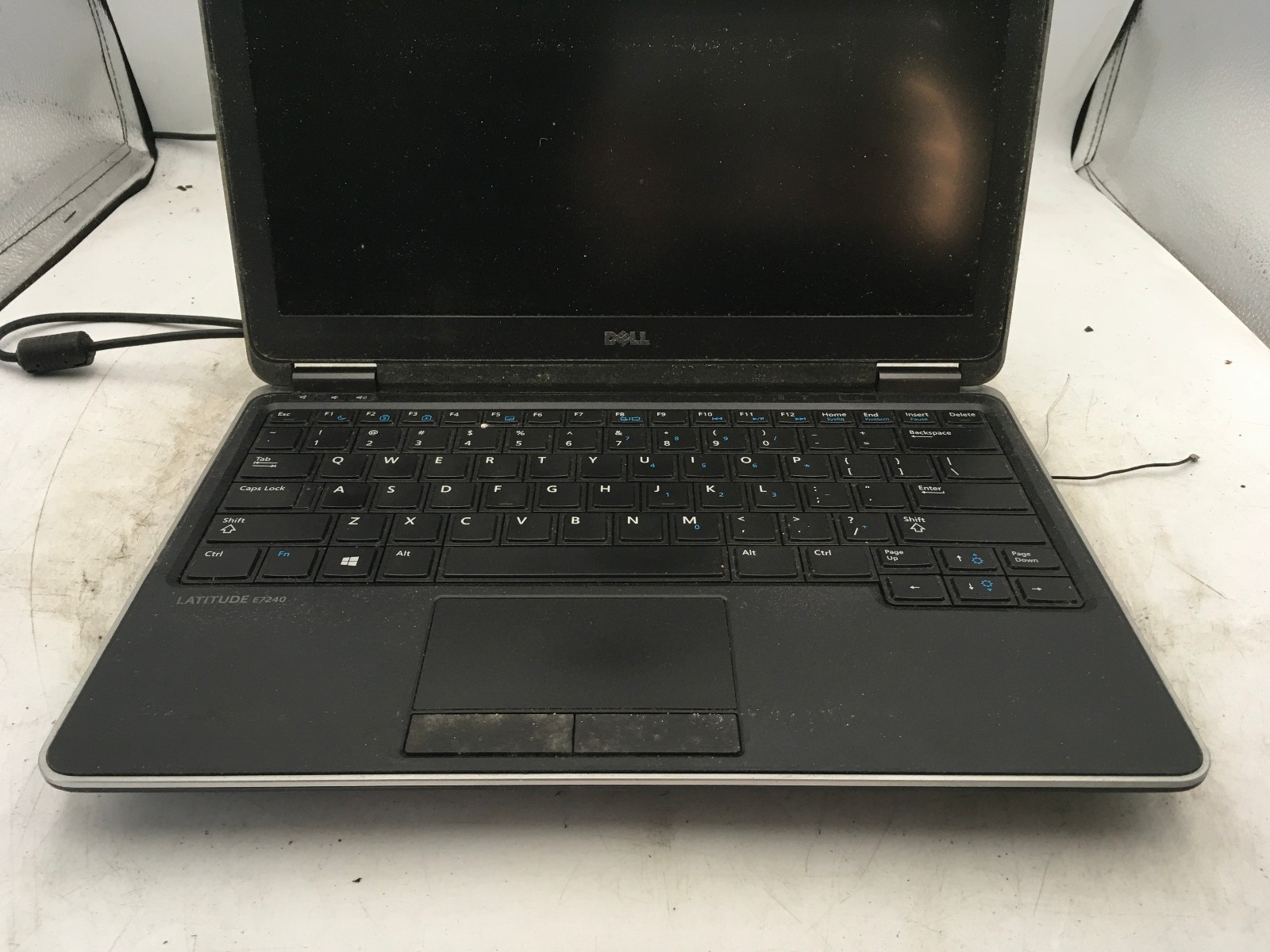 DELL LATITUDE E7340 – FOR PARTS/REPAIR – INTEL i7-1365U – 4GB RAM – READ DESC-BB