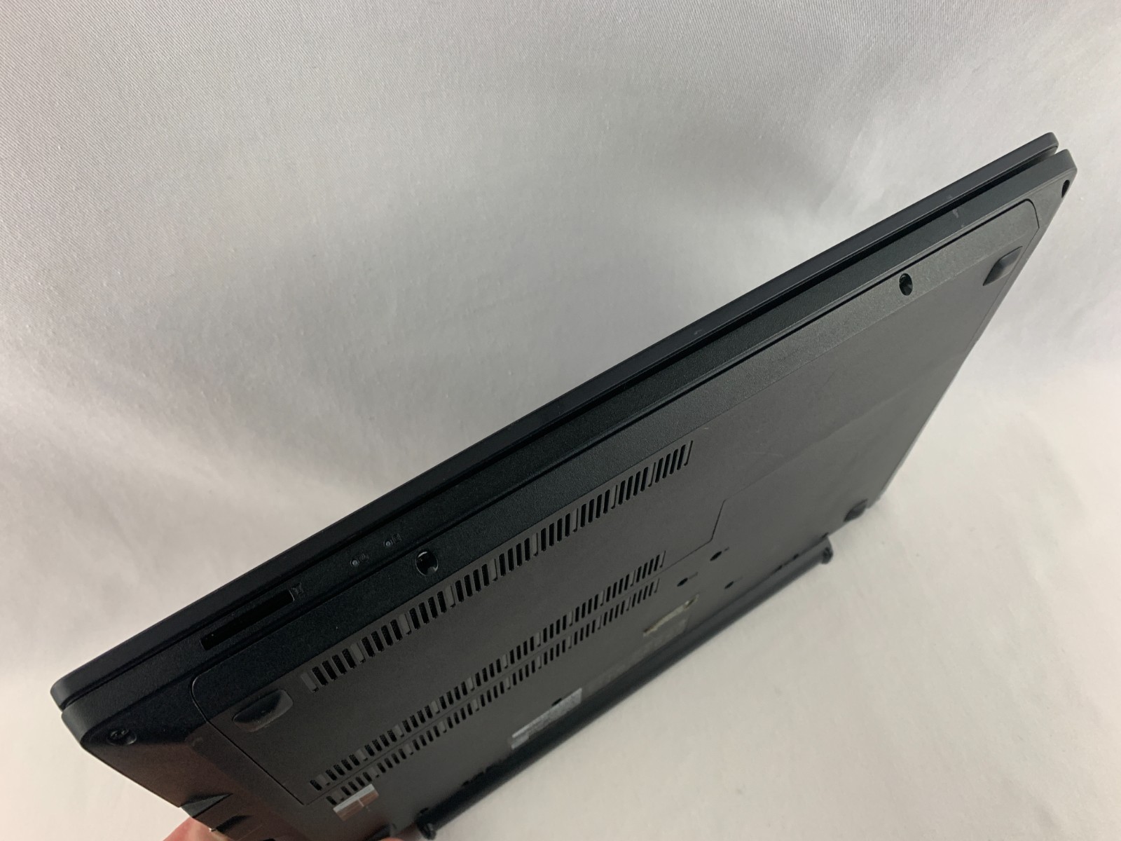 Lenovo B50-45 Laptop AMD E1-6010 1.35GHz 4GB RAM 320GB HDD, Bad Battery