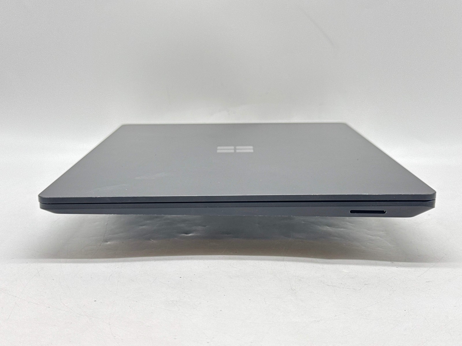 Microsoft Surface Laptop 4 13.5″ i5-1145G7 8GB 512GB SSD Works Good – Bad USB Po