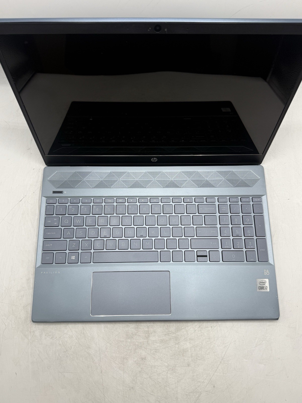 HP Pavilion 15-CS3073CL 15.6″ FHD Touch I7-1065G7 4GB RAM MX250 READ