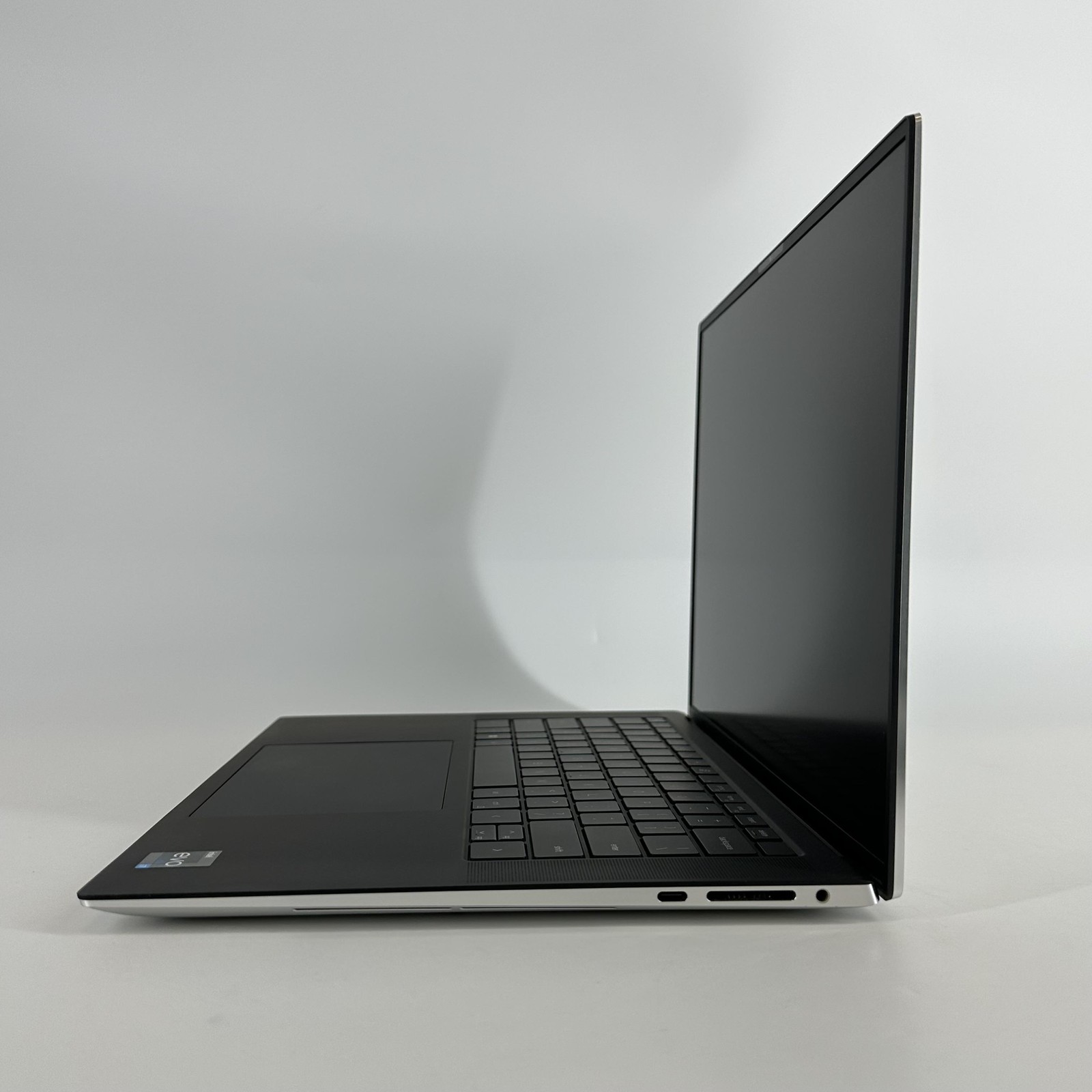 Dell XPS 15 9530 FHD+ 2.4 GHz i7-13700H 32GB 1TB SSD Intel Arc A370M Very Good