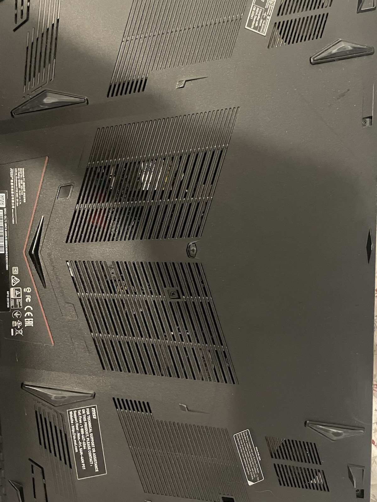 MSI GL73 9RCX 030 Intel Core i5 9300H WIN10 GTX 1050 Ti 8GB RAM 256GB SSD 17.3”
