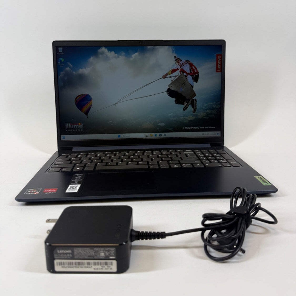 Lenovo IdeaPad 1 15AMN7 15.6″ Ryzen 5 7520U 2.8GHz 8GB RAM 256GB