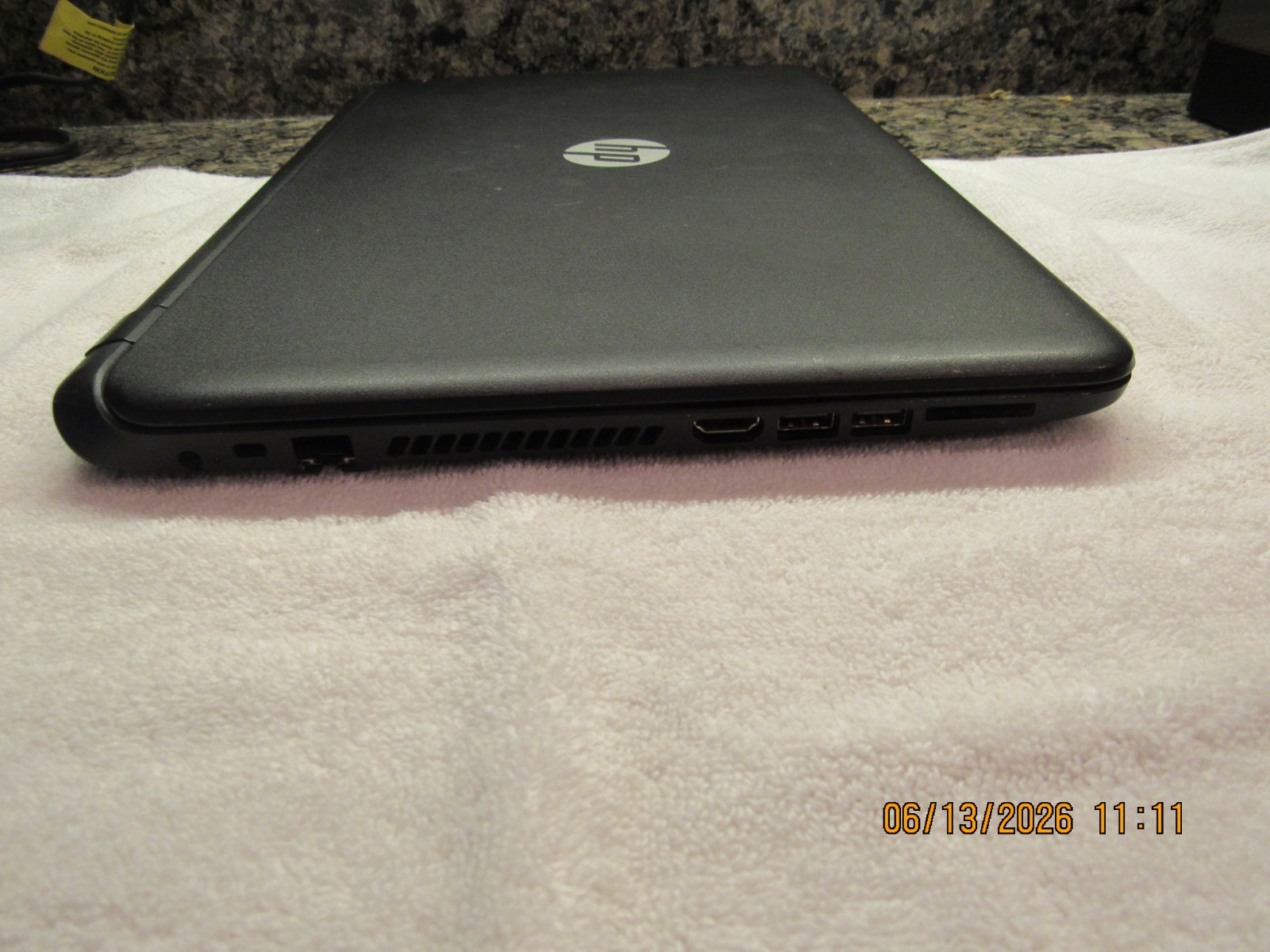 HP computer for parts No OS,No HD, No HD caddy, No charger, 4gb ram GOOD screen