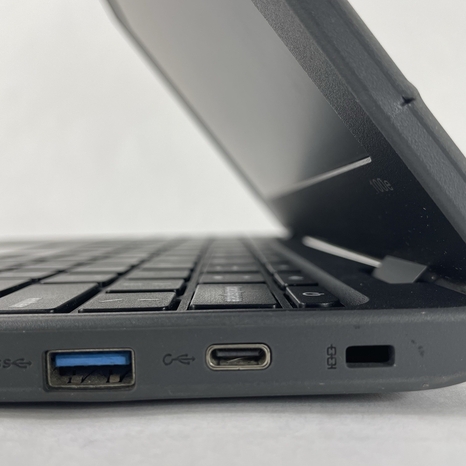 Lenovo 100e ChromeBook 81ER 11.5″ Celeron N3350 1.10 GHz 4GB RAM 16GB SSD – READ