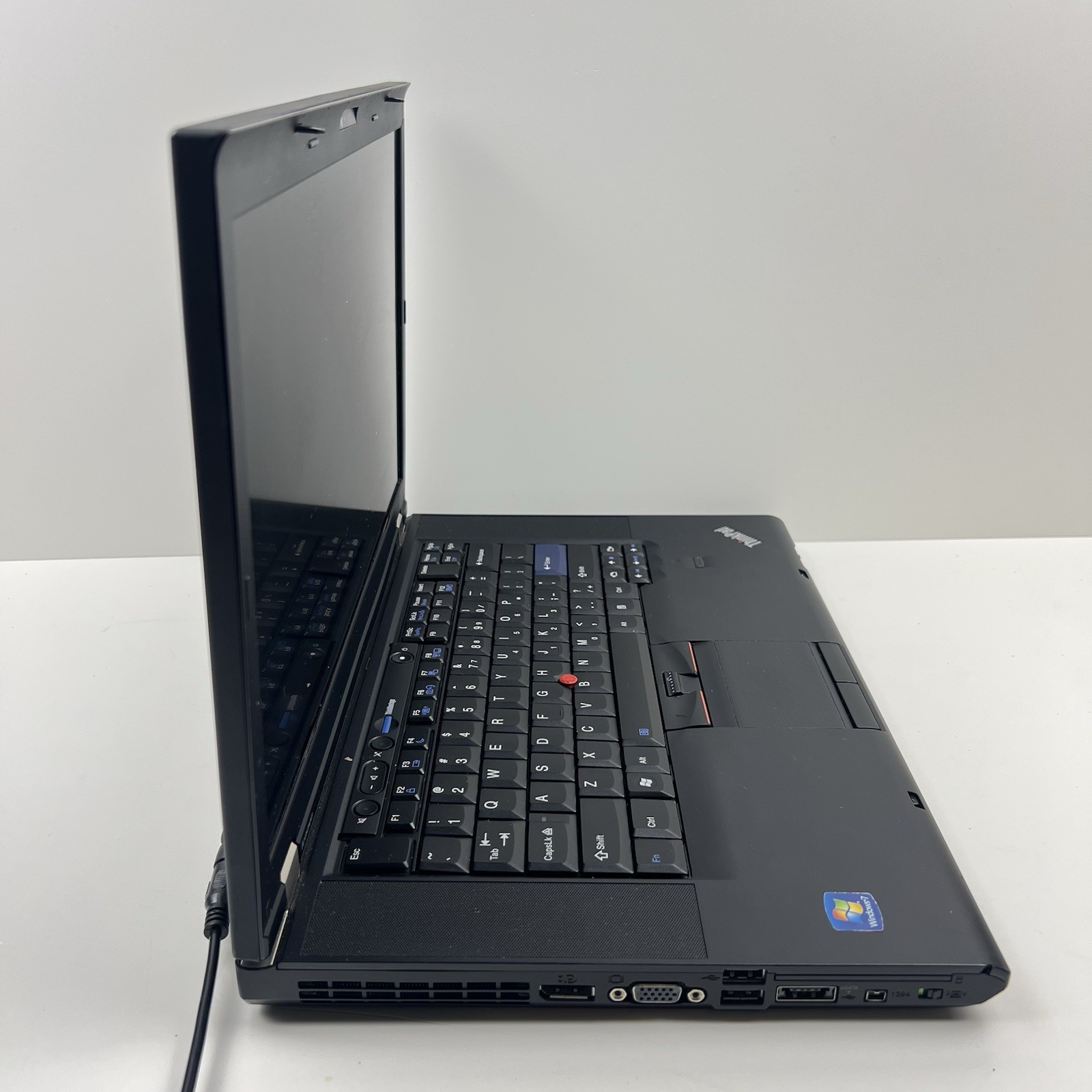Lenovo ThinkPad T520 Intel i7-2640M 8GB 320GB HDD Linux Mint OS w/ Charger|ELP95