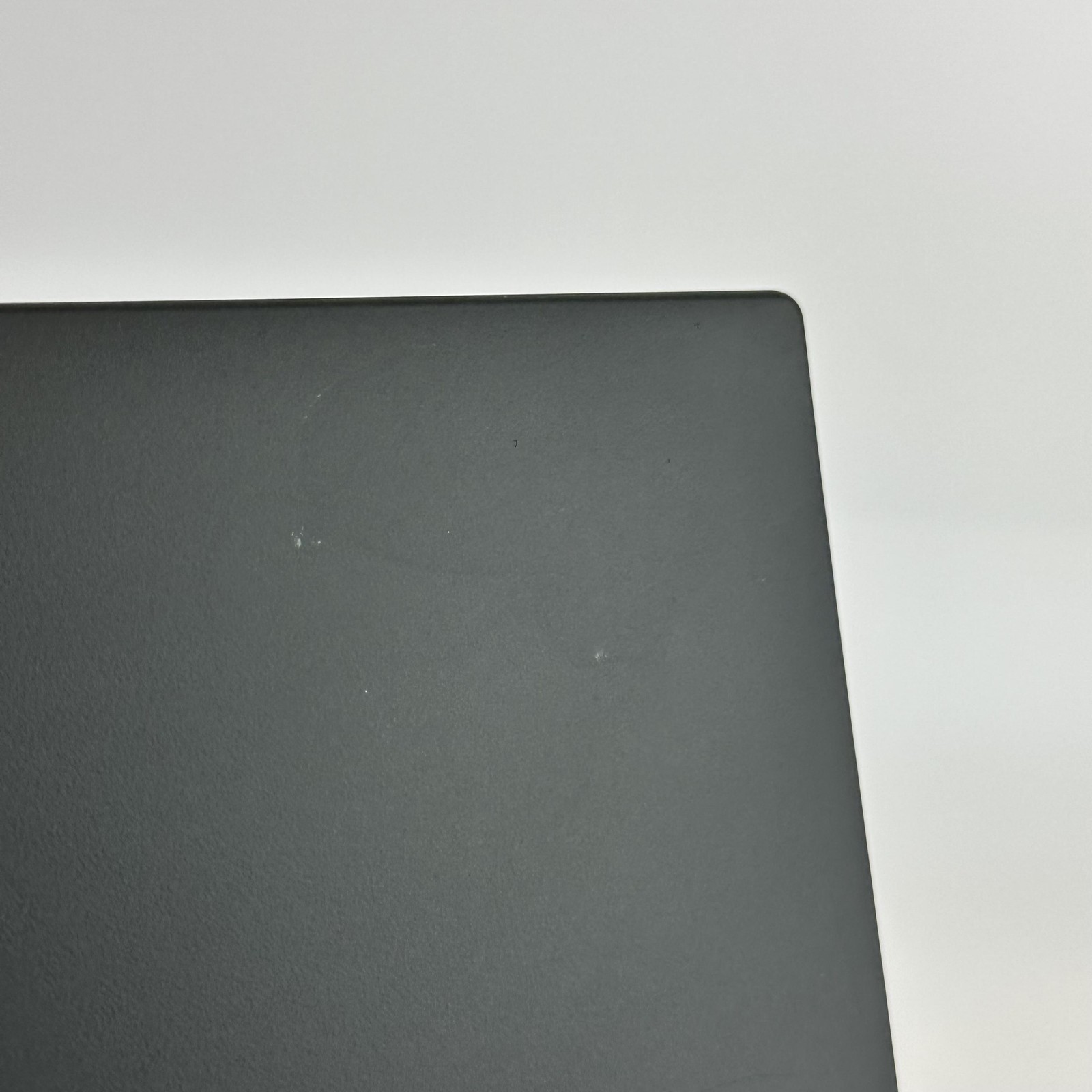 Lenovo ThinkPad T16 Gen 1 Gray FHD+ 2.9 GHz Ryzen 5 PRO 6650U 16GB 1TB SSD Good