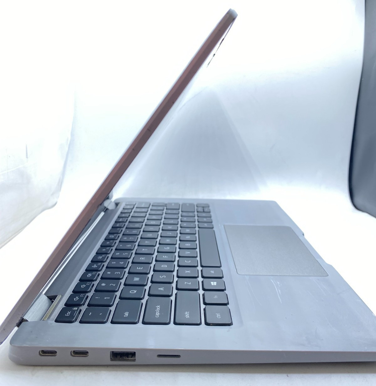 Dell Latitude 5320 2-in-1 13.3″ Intel Core i7-1185G7 3.00GHz 16GB RAM 256GB SSD