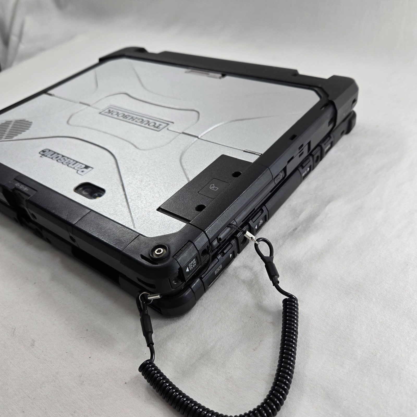 Panasonic Toughbook CF-33 i5-7300U 2.6GHz 256GB SSD 8GB Ram 4G — W11 — Grade B