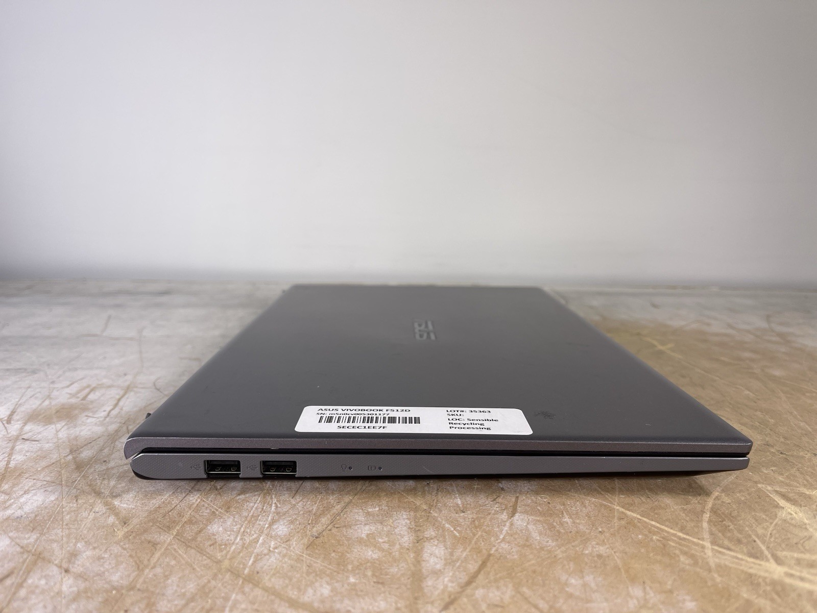 ASUS VIVOBOOK F512D RYZEN 5 3500U @ 2.10GHz, 12GB RAM, NO HDD/OS