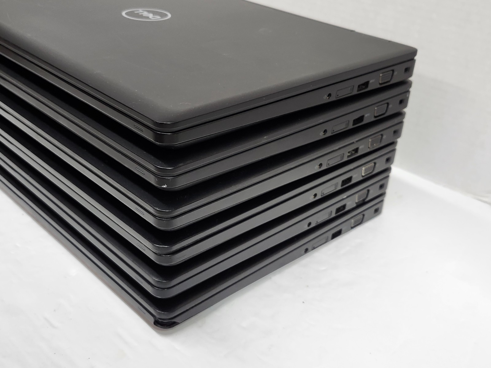 Lot of 6 Dell Latitude 5590 Laptops i5 Mixed Specs w/ SSD Webcam Backlit FHD #1