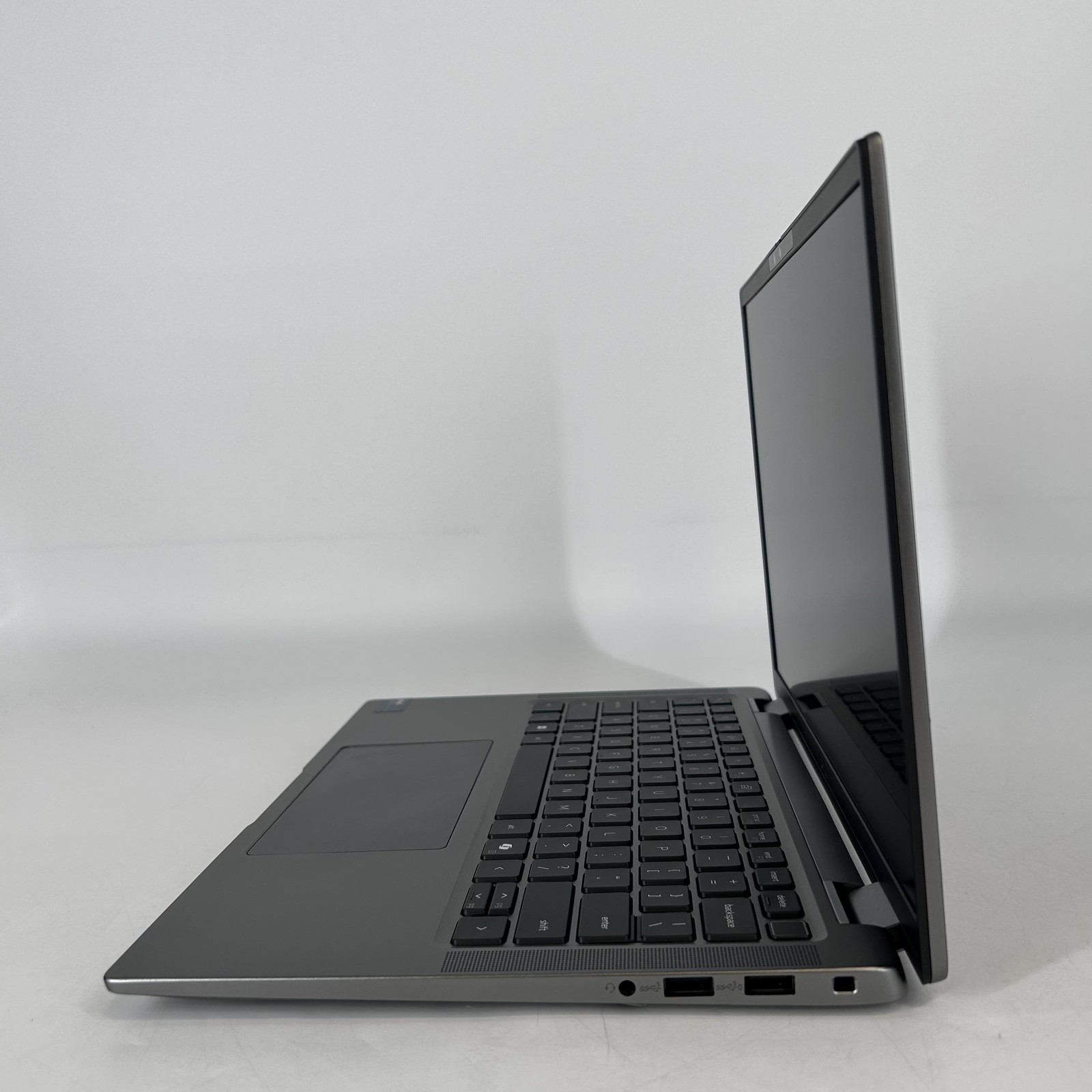 Dell Latitude 7450 14 Gray FHD+ 2.1 GHz Ultra 5 135U 32GB 256GB SSD Very Good
