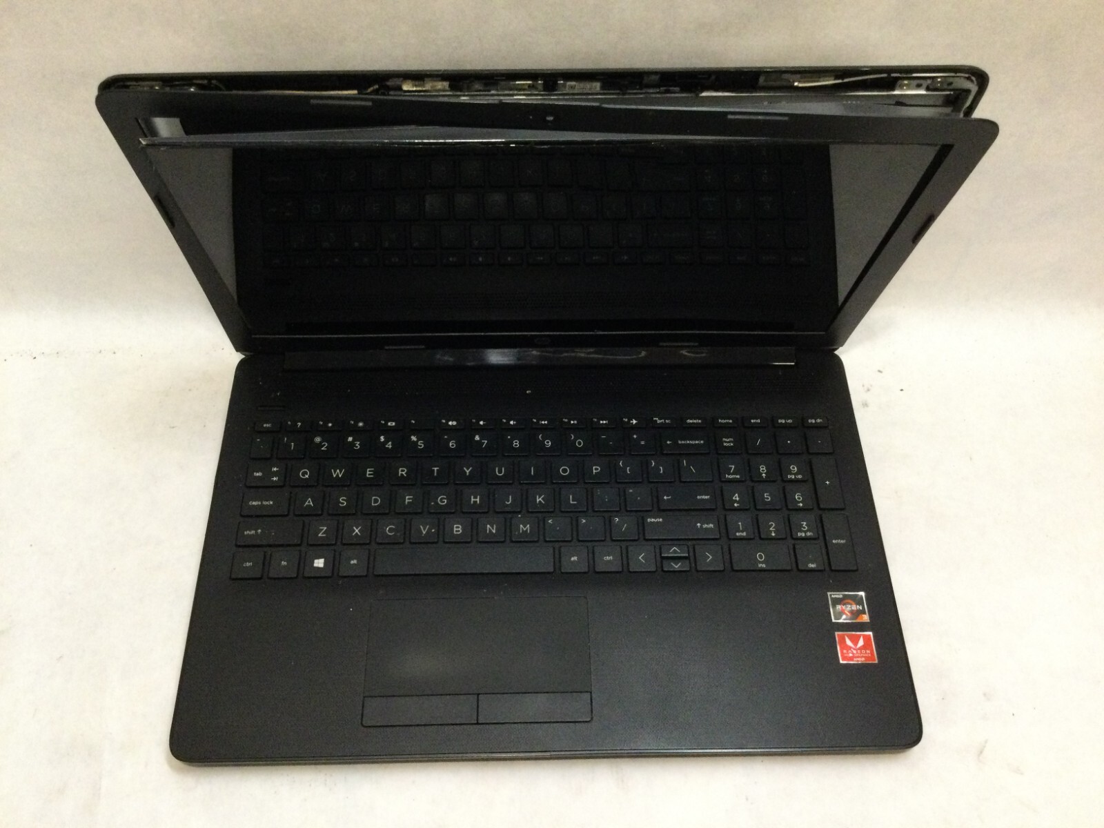 HP 15-db0004dx 15.6″ / AMD Ryzen 3 2200U / (DOES NOT POWER ON!) MR