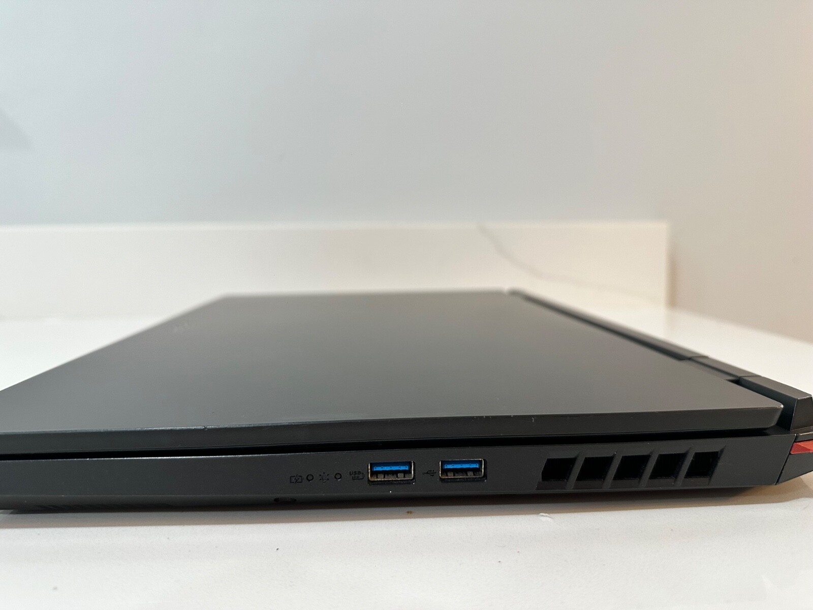 An517-55-53 acer nitro 5 17.3″ gaming laptop used