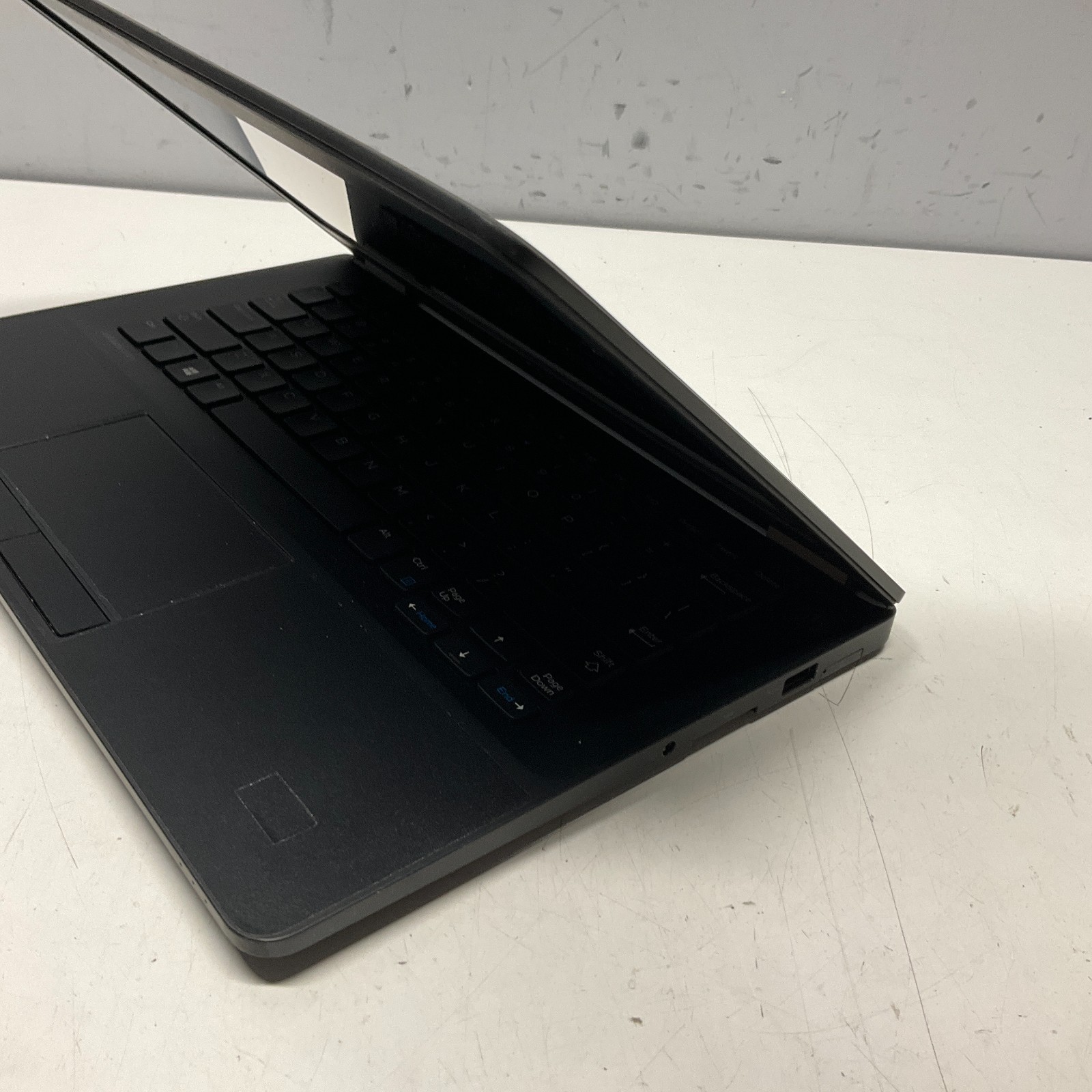 Dell Latitude E7270 Core i5-6300U 2.4Ghz 8GB Ram 256GB SSD Windows 10 Pro