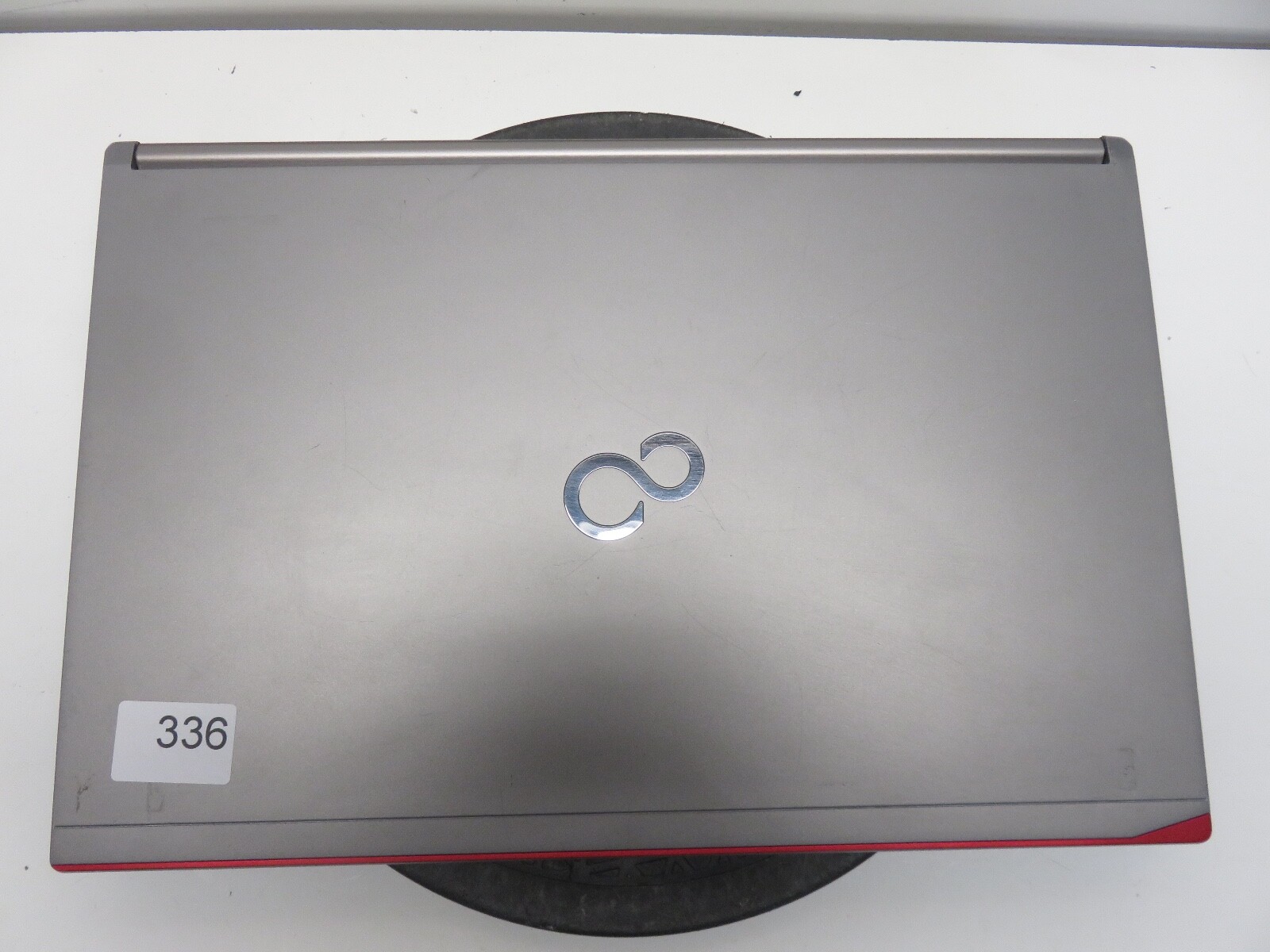 Fujitsu Lifebook E754 Intel i5-4300M 2.6GHz 4 GB NO HDD No Batt