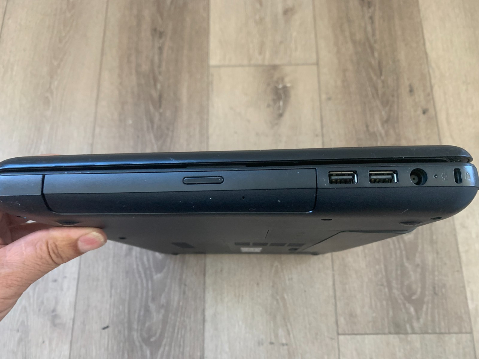 Compaq Presario CQ57 15.6″ AMD C-50 1.00Ghz 2GB RAM 120GB HDD Win 10 Pro