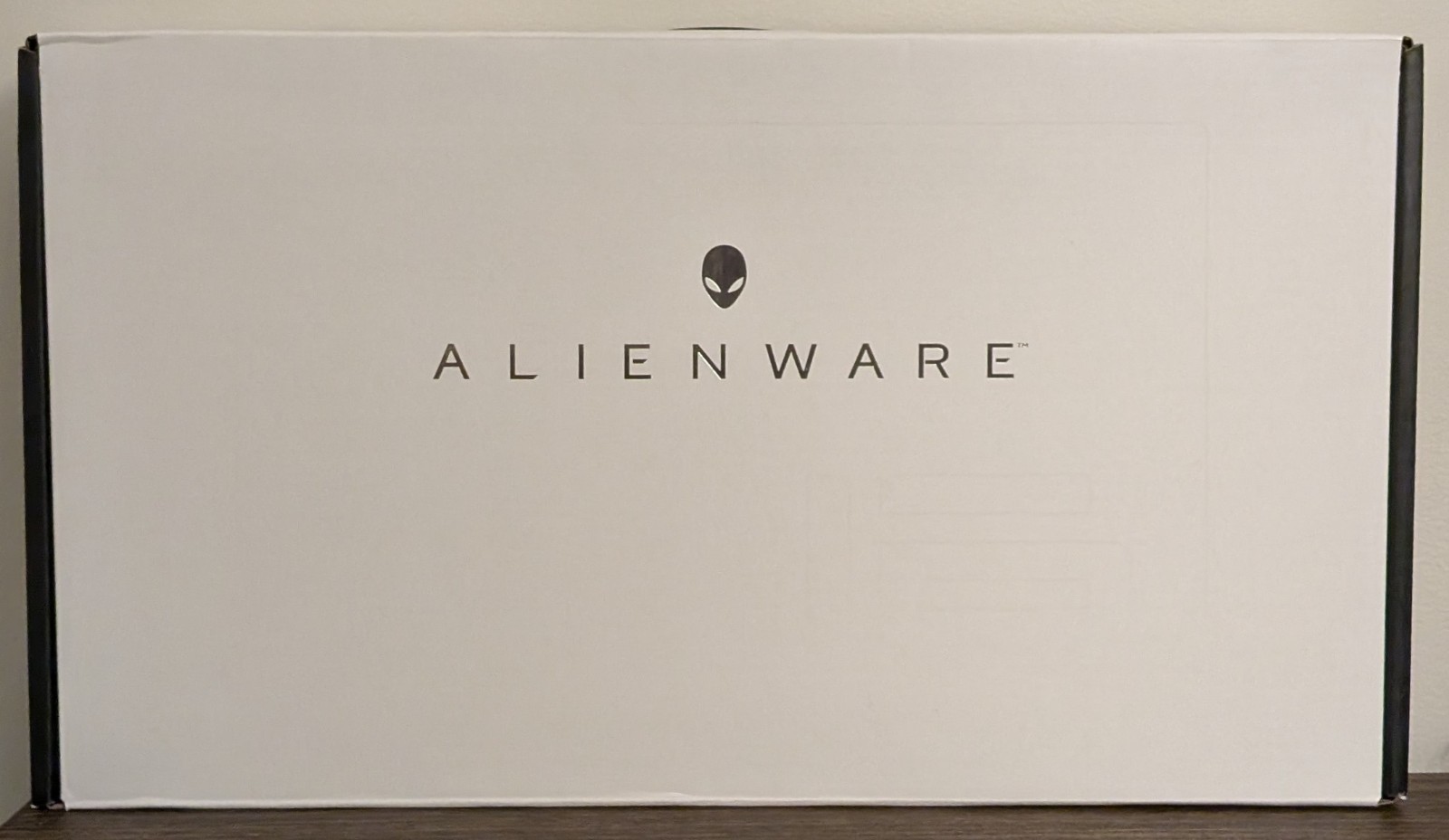 Alienware m16 R2 16” QHD+ 240Hz (Core Ultra 7 155H, 16GB/1TB, RTX 4070) Laptop