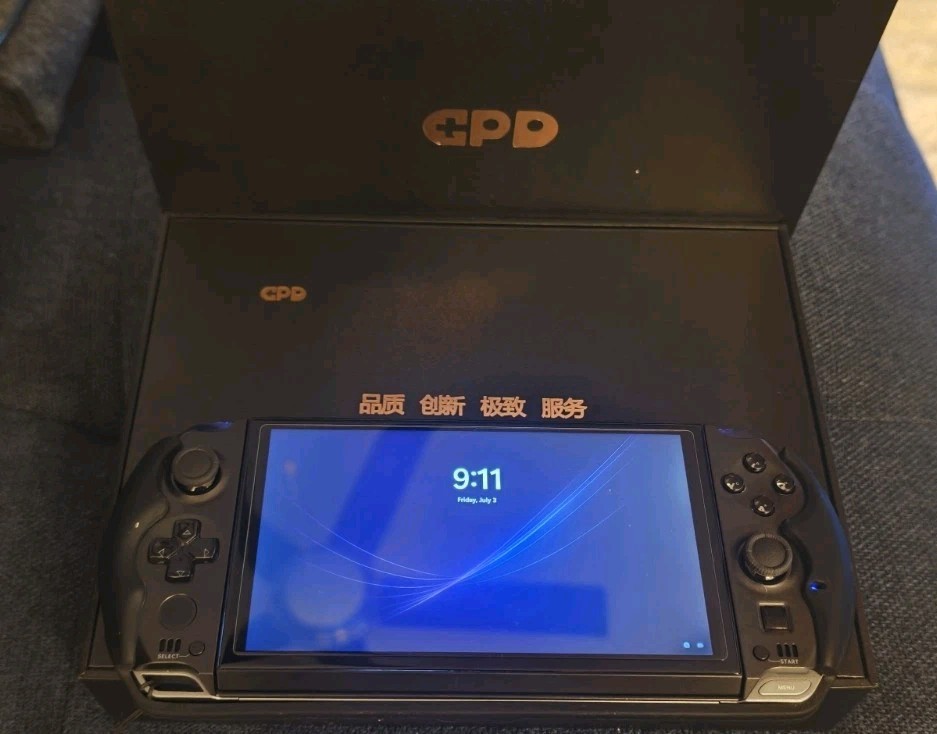 GPD Win 4 2023 7640U Handheld Gaming PC 16gb Ram, 512gb SSD, Dock, Case, Box