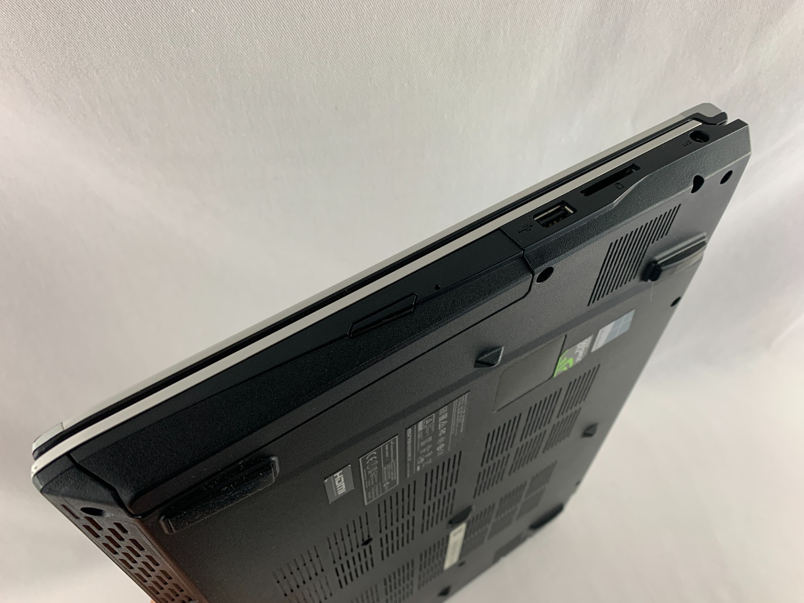 MSI MS-16J2 PE60 2QD Intel Core i7-4720HQ 2.6GHz, 12GB RAM, 1TB HDD, GTX 950M
