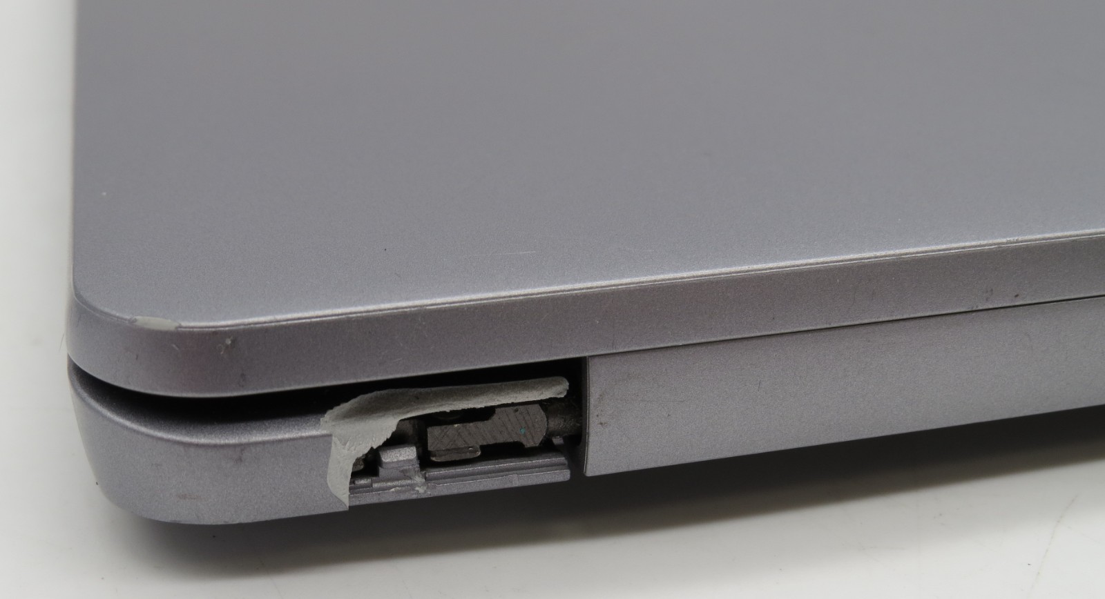 Lenovo IdeaPad 3 | 14.0″ | MediaTek MT8183 | 4GB DDR4 | 64GB HDD