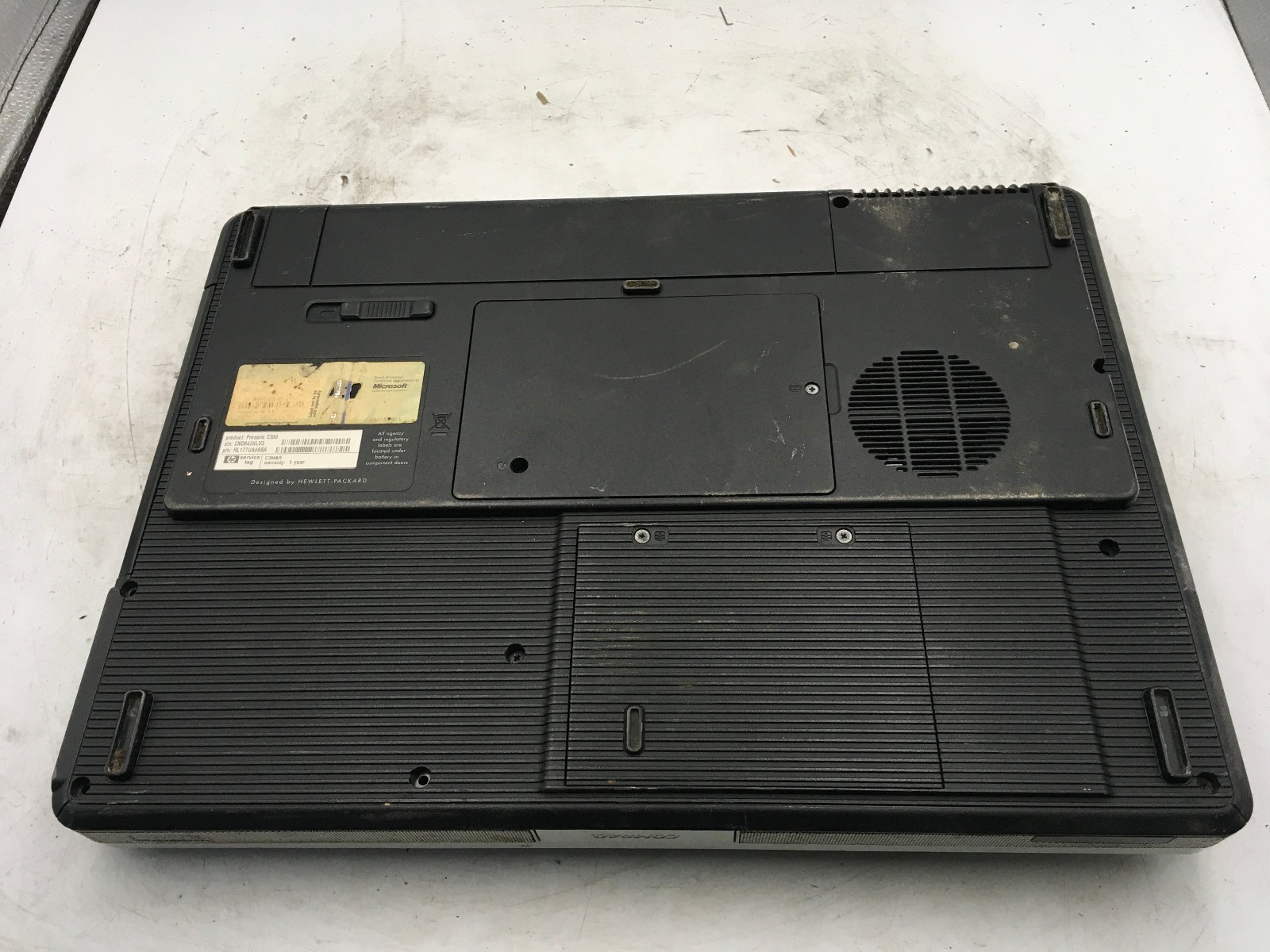 HP COMPAQ PRESARIO C300 – BOOTS TO BIOS – INTEL CELERON M – 512MB RAM – READ -BB