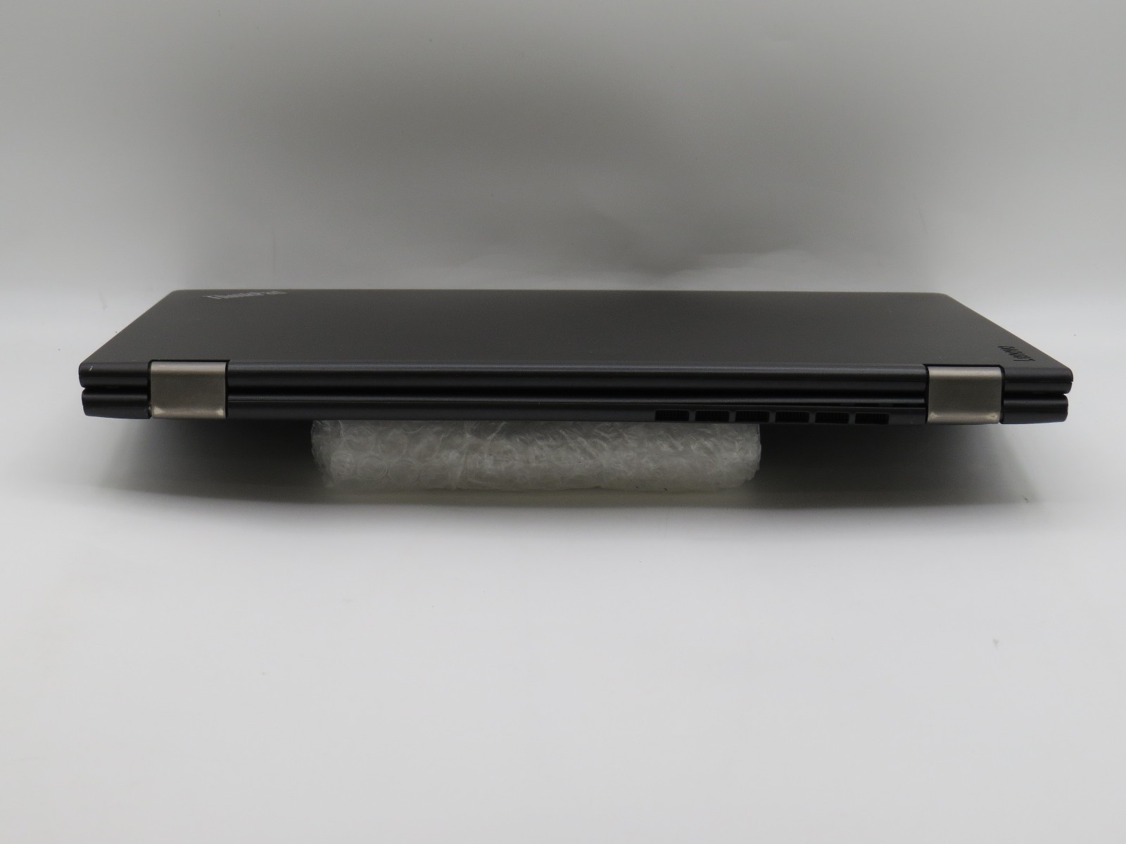 Lenovo ThinkPad Yoga | i5-6200U | 8GB RAM | 238GB SSD | 14″ touch | No OS/AC