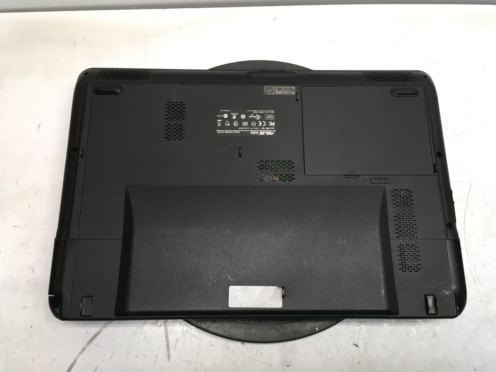 Asus K60I Intel Pentium Dual-Core T4400 2.2GHz 4 GB NO HDD No Batt