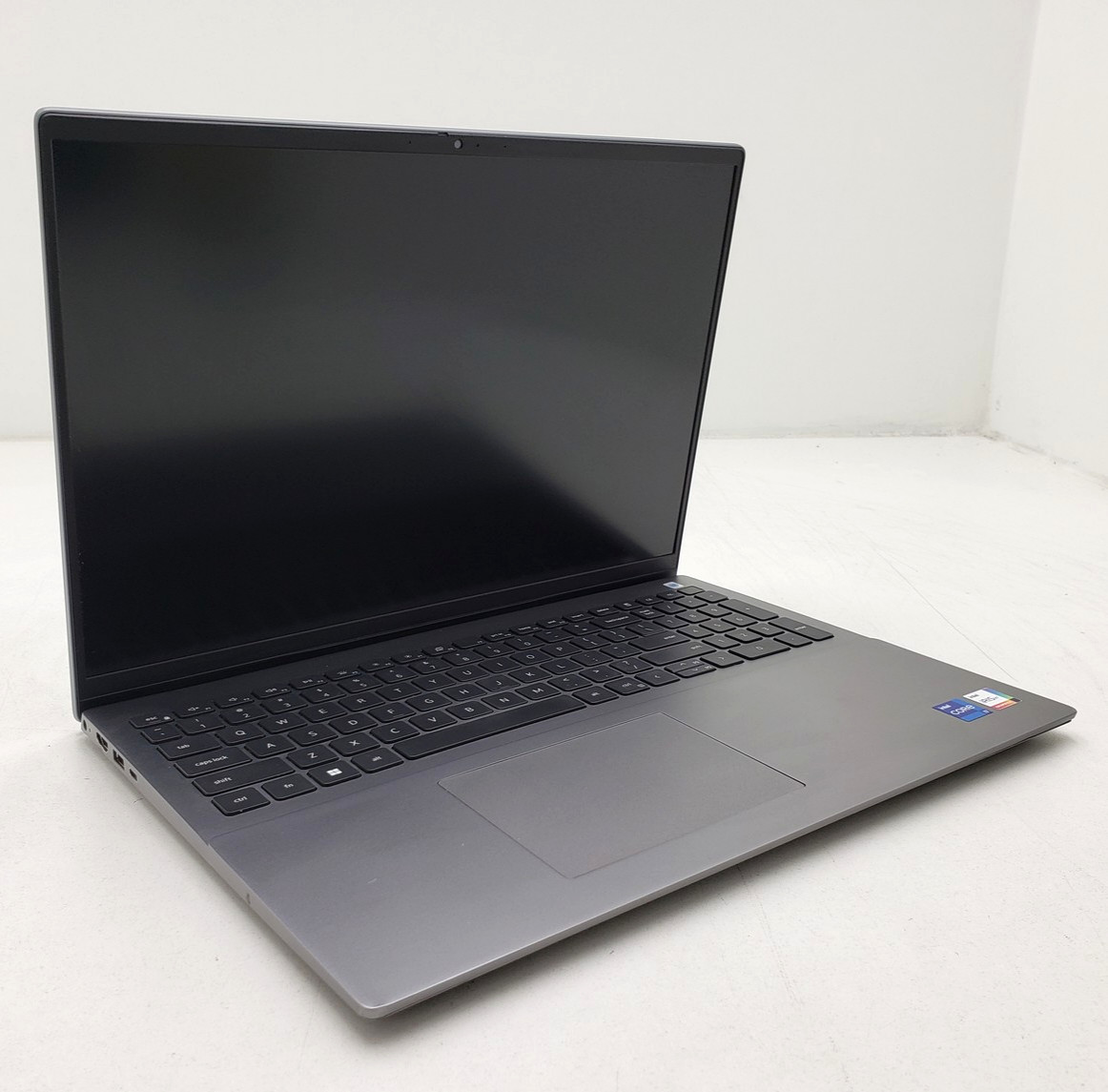 Dell Vostro 5620 Laptop i7-1260P 16GB RAM 256GB SSD 16″ Win 11 Pro Laptop PC.
