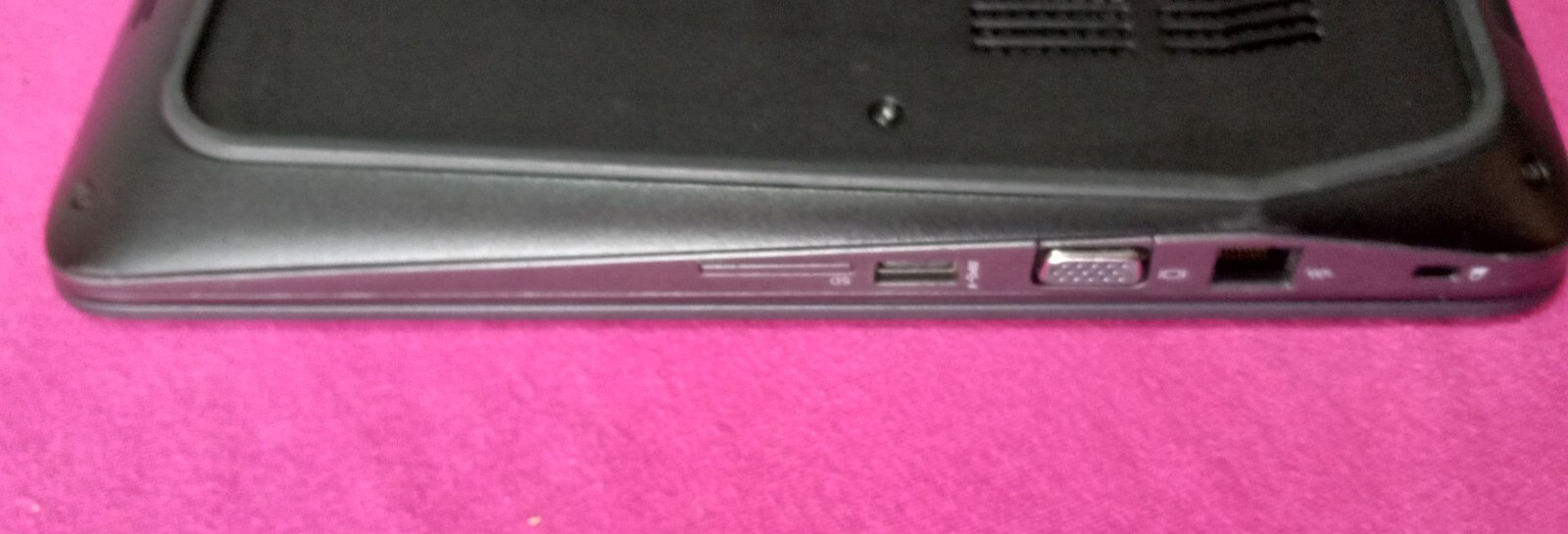 HP ZBook 15 G4 laptop I7-7700hq 2.8-3.8Ghz 16GB 1TB NVME NVIDIA M2200 AX200NGW