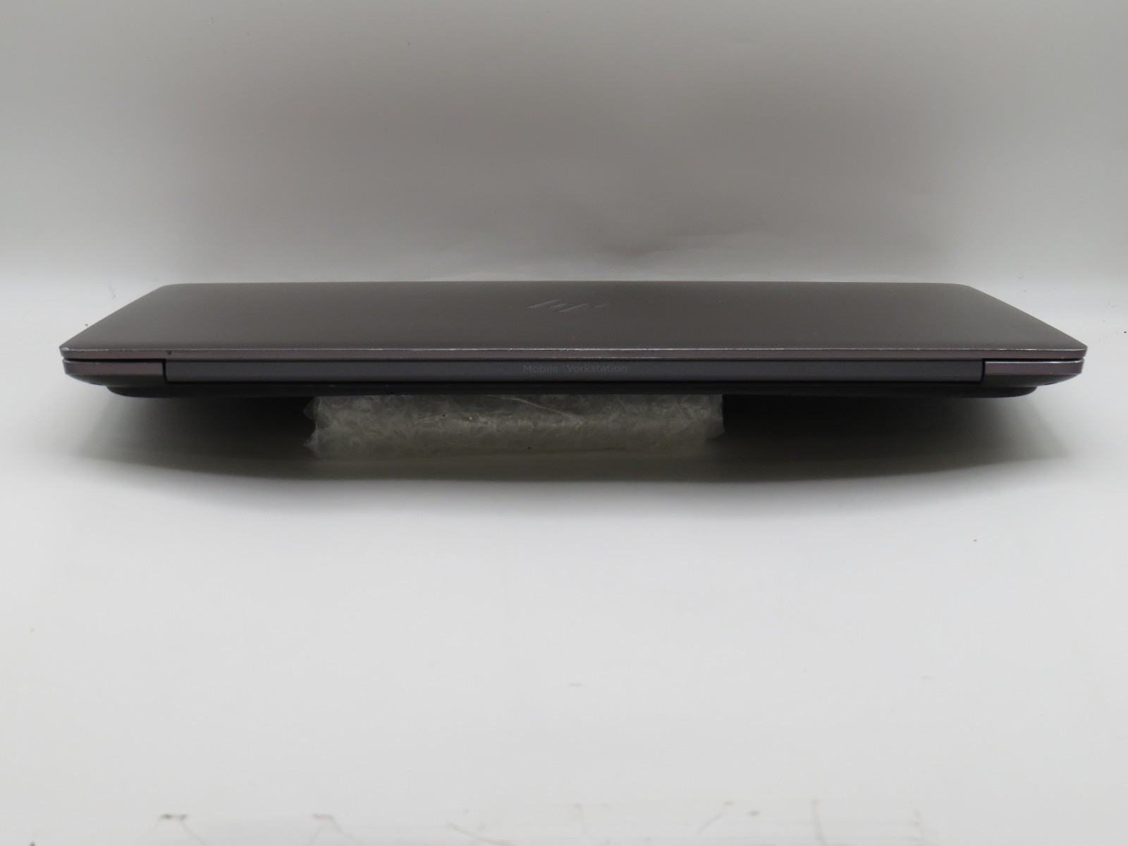 HP Zbook Studio G4 | i7-7820HQ @ 2.9GHz | 16GB / 256GB m2 | 15″ | No OS/AC
