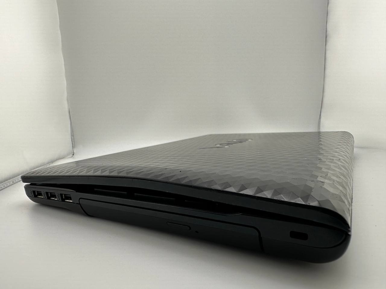 Sony VAIO PCG-71912L 15.5″ Laptop w/ Charger – For Parts 035-2