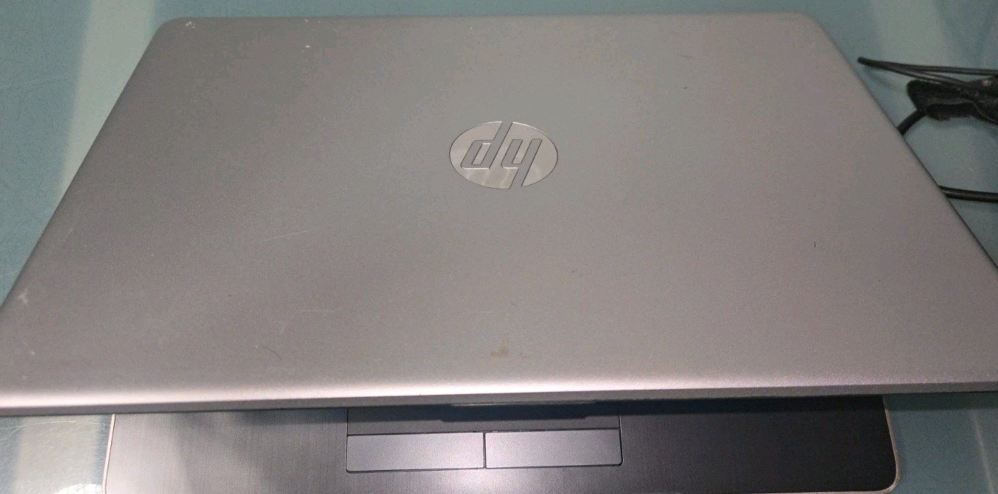 HP Notebook 14-cf0013dx 14″ Laptop Core i3-8130U @2.20GHz 8GB RAM, 1TB HDD, READ