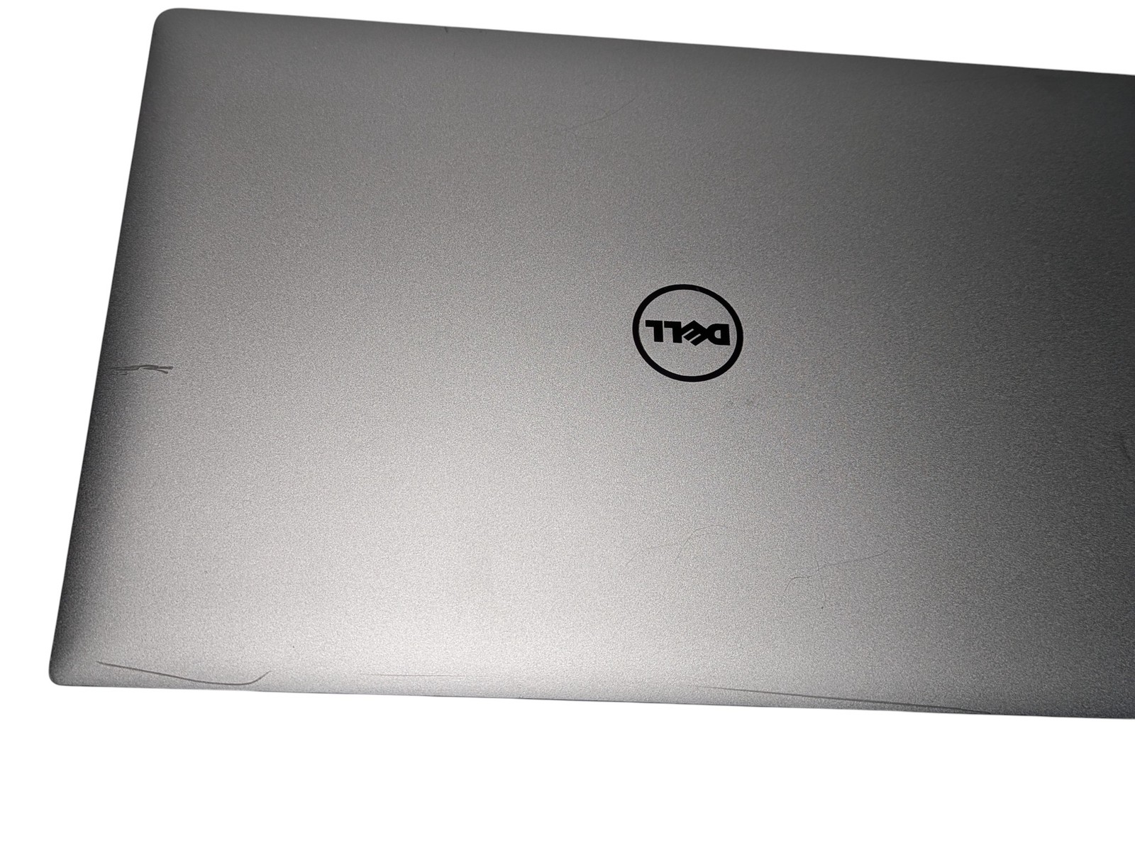 Dell XPS 15 9560 I7-7700HQ 15.6″ 2.89GHZ 16GB RAM 1TB SSD Grade D