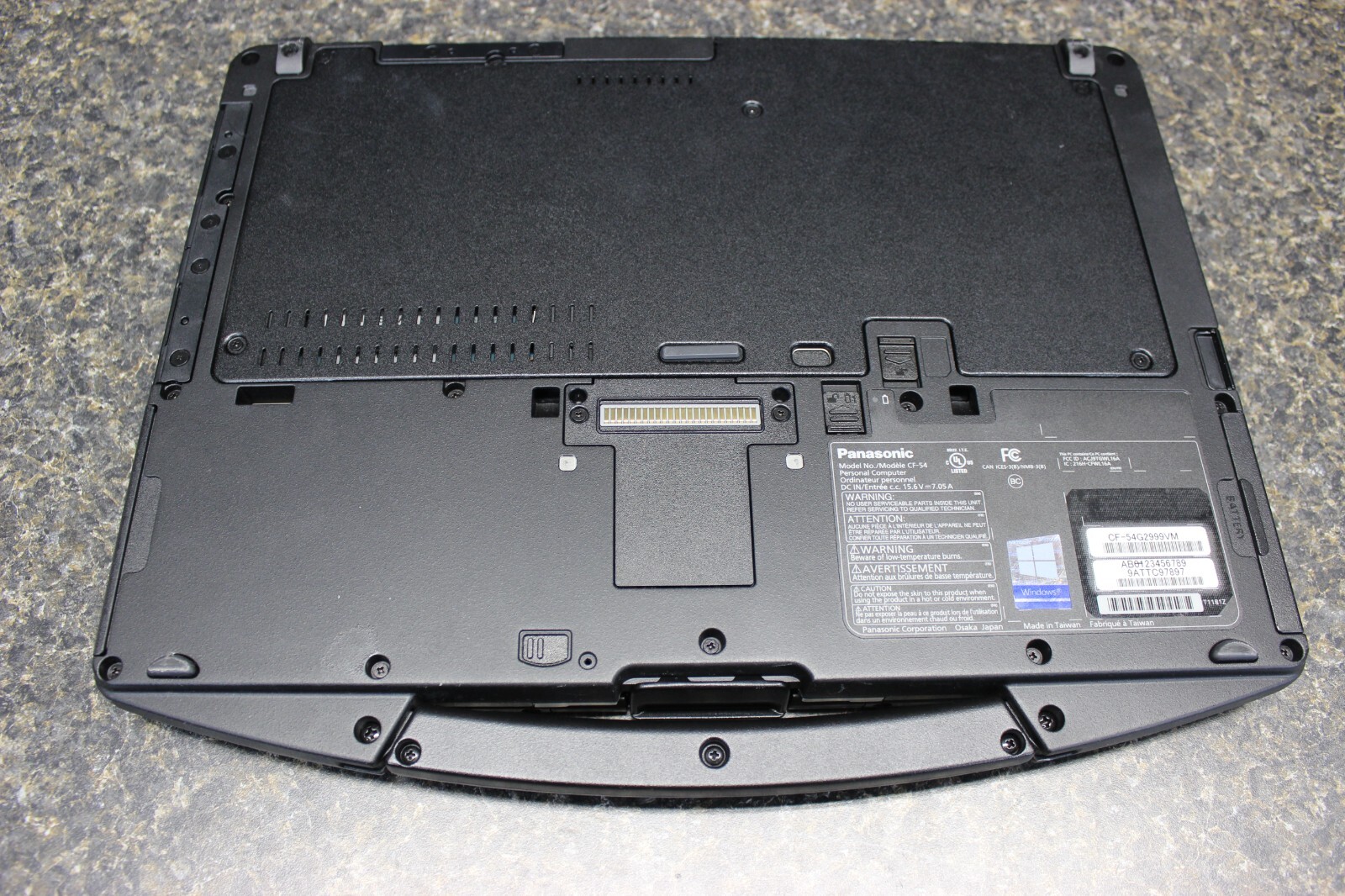 Panasonic Toughbook CF-54 I5-7300U 500GB SSD-16GB DDR4 Win10Pro-NO PWR Adapter