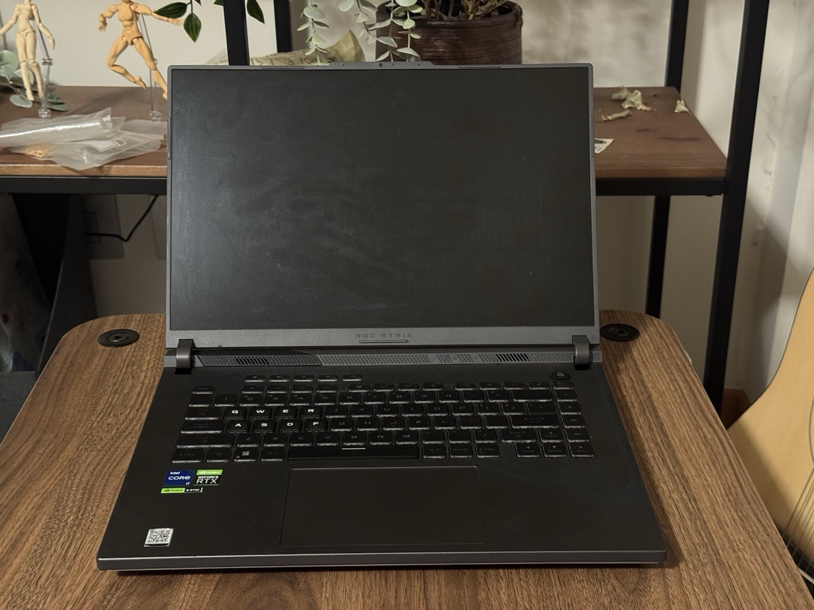 ASUS ROG Strix G16 (2023) – i7-13650HX / RTX 4060 / 16GB RAM / 1TB SSD