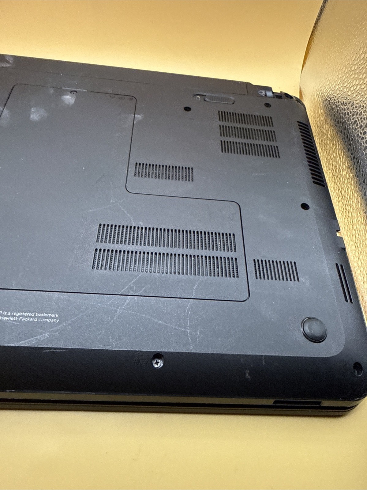HP Envy 17-3290NR 17.3″ i7-3720QM, 8GB Ram, Beats Audio, AMD Radeon 7800M,READ