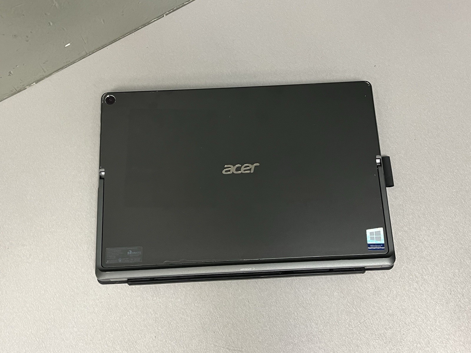Acer Switch 5 2-in-1 N17P5 Core i3-7130U 2.70GHz 128GB SSD 4GB Ram #6