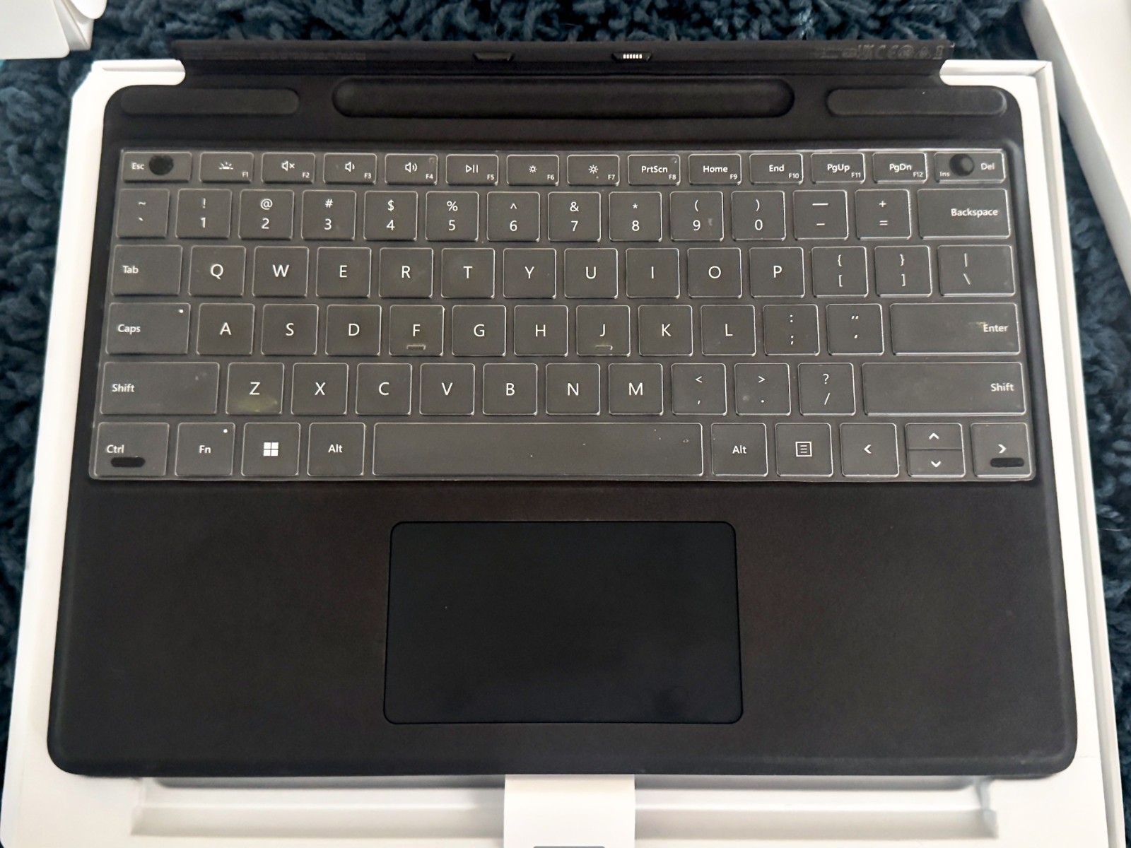 MS Surface Pro 9 | 13″ | Intel i5 | 8GB DDR5 | 256GB SSD | WIN11 | Keyboard