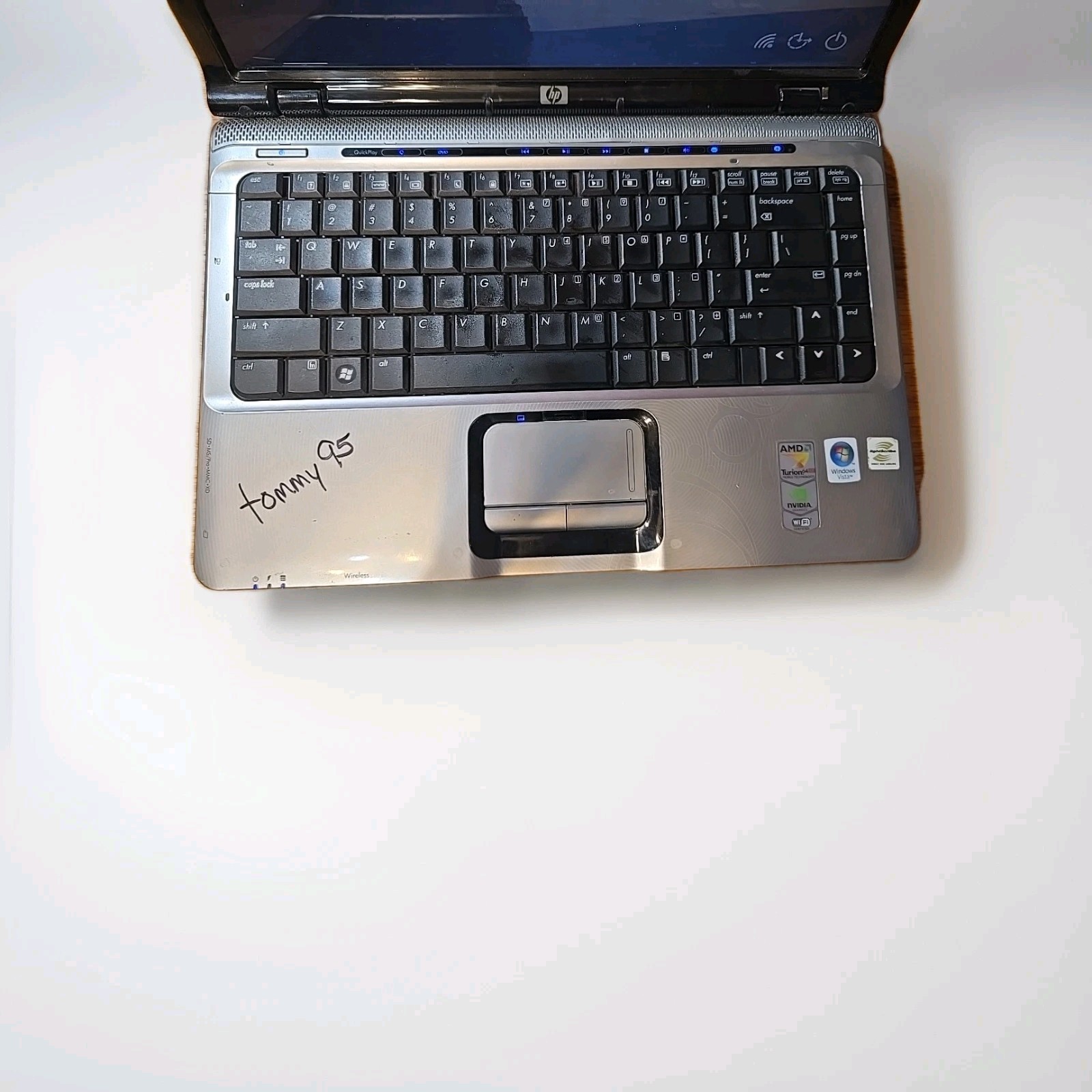 HP Pavilion dv2615nr 14″ AMD Turion 64 X2 1GB RAM Windows 10 WiFi w/ Charger