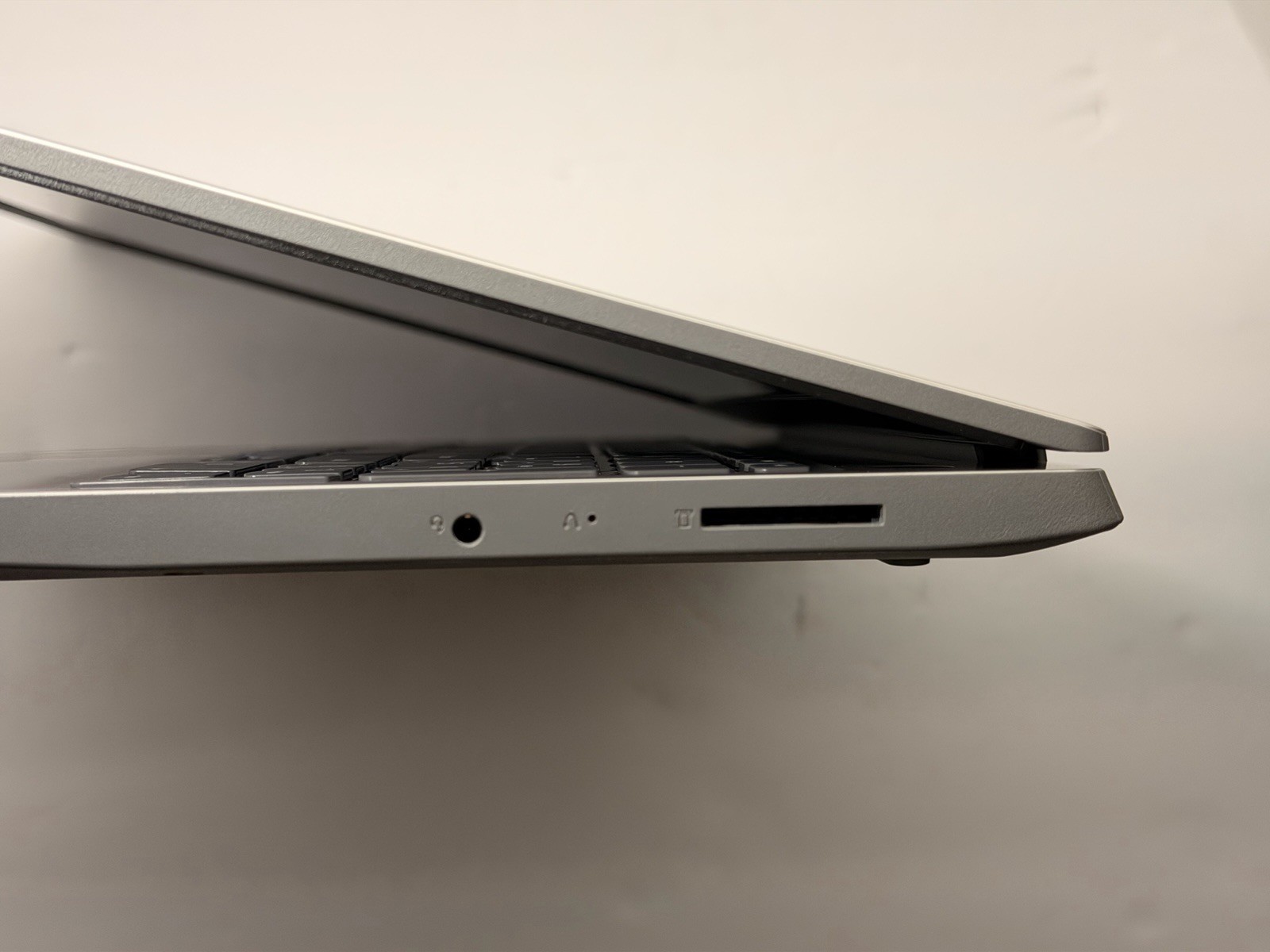 Lot Of 2 Lenovo Ideapad 3 17IIL05 i5 & 15IIL05 15.6″ i3-1005G1 NO SSD NO RAM