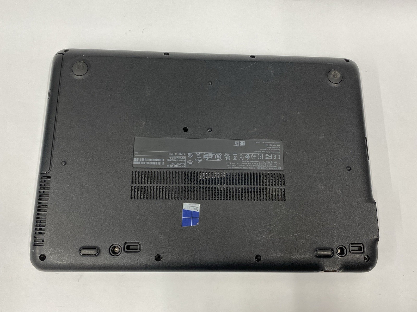 HP 640 G3-Grade B – 14″ HD – i5-7200U – 8GB – 256GB SSD – Win 10 Pro – READ