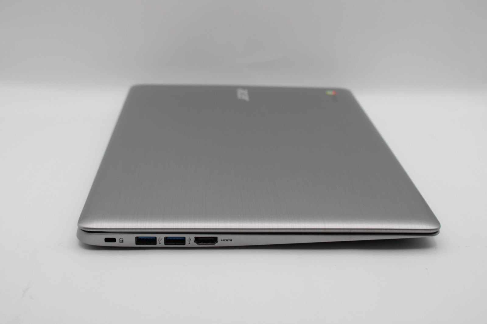 Acer Chromebook _ Celeron N3160 @ 1.6 _ 4GB / 32GB _ ChromeOS