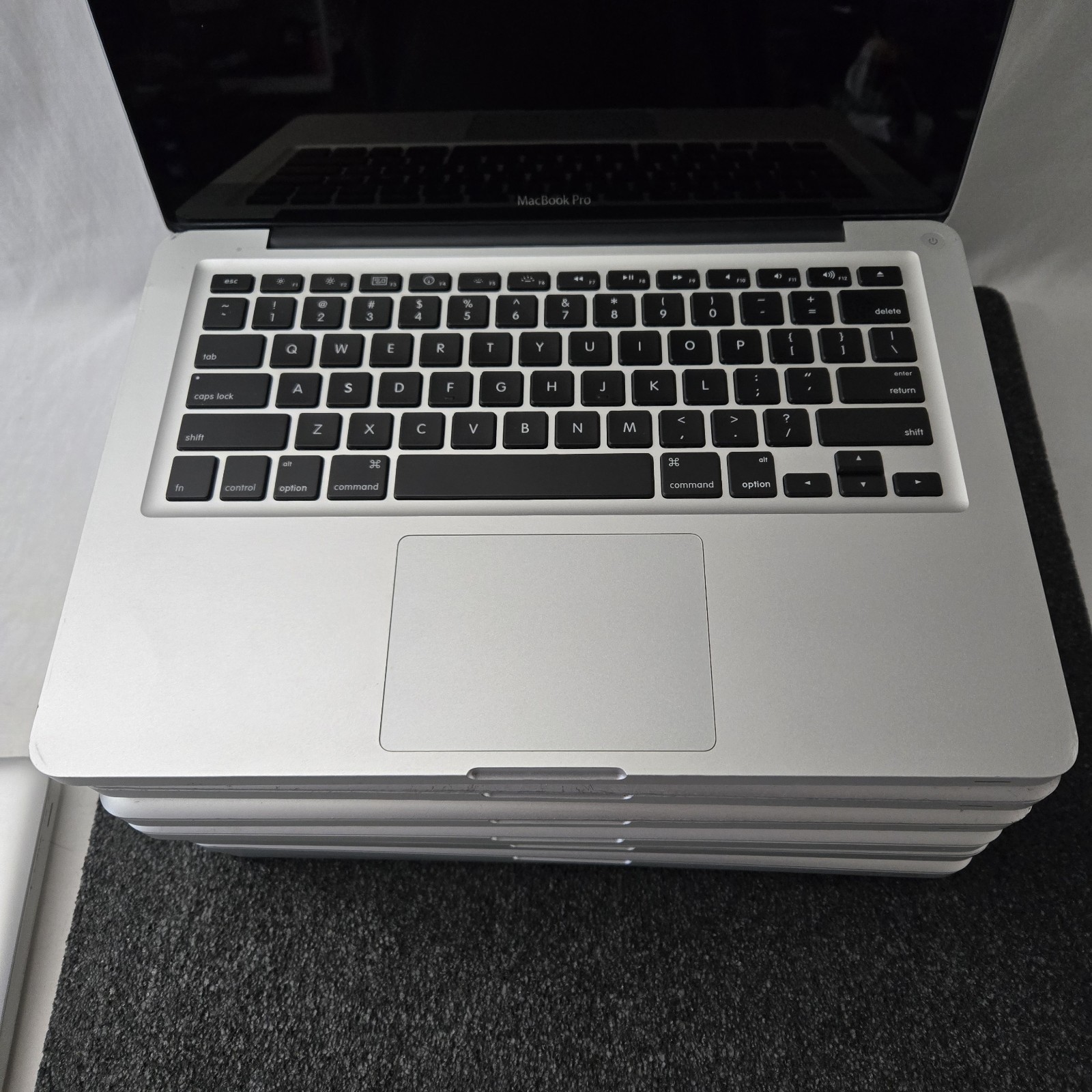 Lot of (8) Apple MacBook Pro A1278 intel i5 2.3 & 2.5 – Mixed Ram & HDD – PARTS