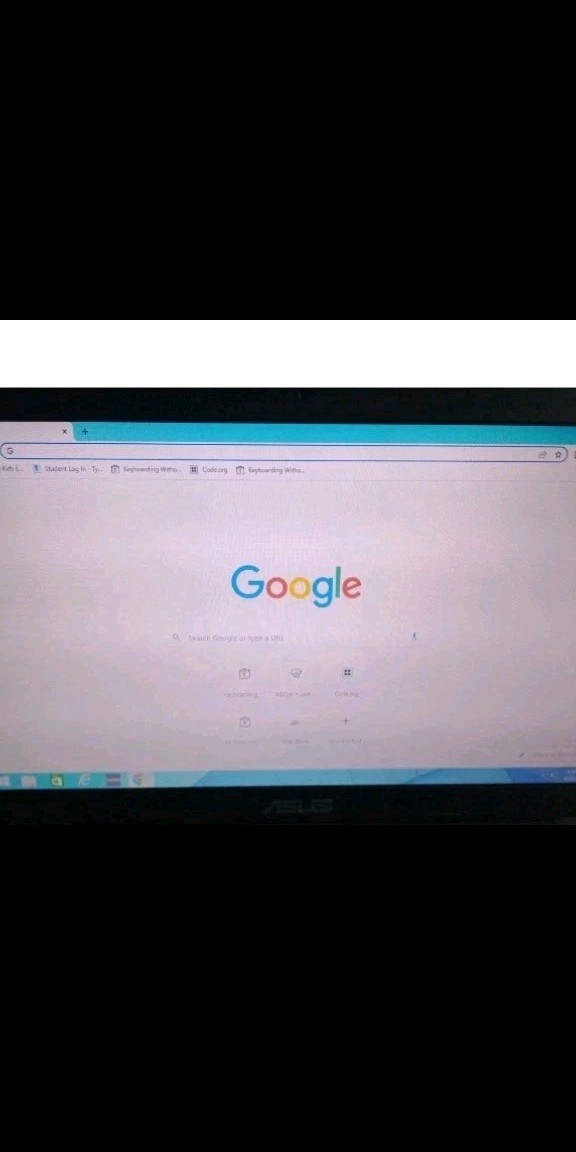 HP 15-F271wm Laptop. Works! Nice! HDMI!8gb RAM! Pentium!Windows 10!Web Cam!WiFi!