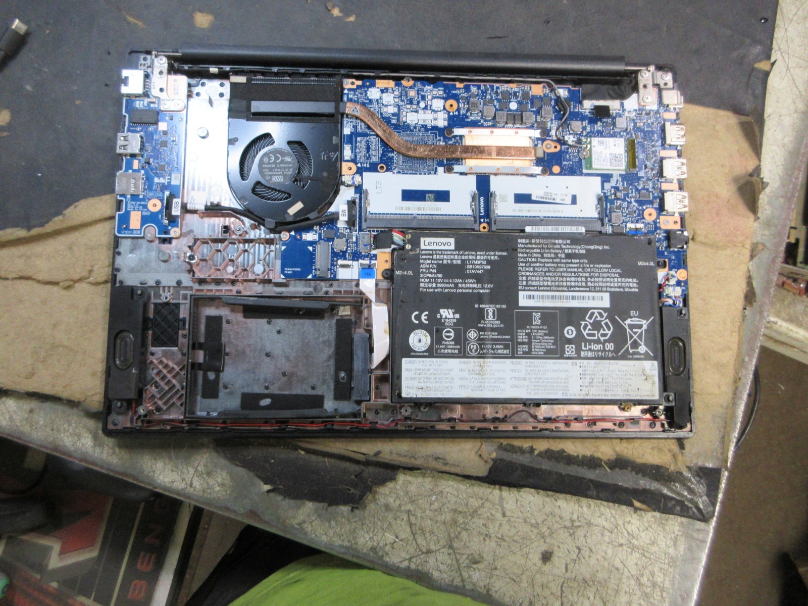 Lenovo Thinkpad E590 15.6″ LAPTOP CORE i5-8265U 1.6GHZ ,BATTERY,WIFI, PARTS