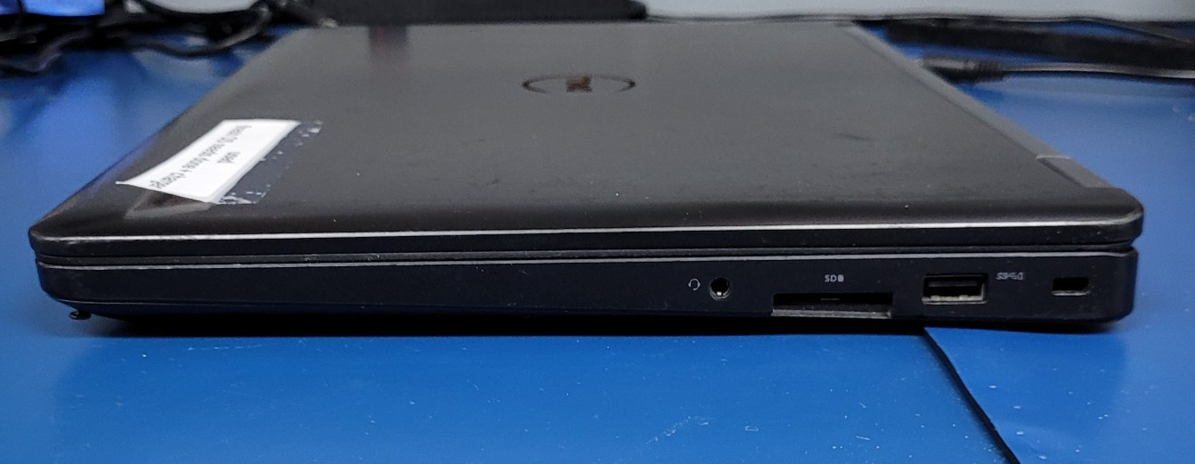 Dell Latitude E5470/Intel i7-6820U /4 GB RAM /120 GB SSD /Windows 11 + Chrger